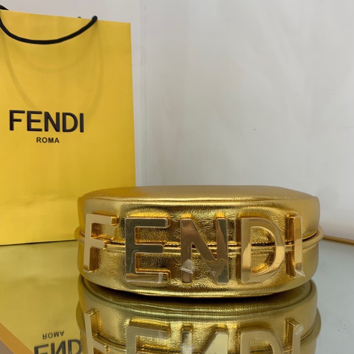 Bagsaaa F**di Medium Graphy In Gold - 10×29×24.5cm