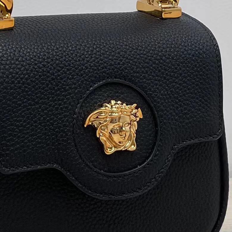 Bagsaaa Versace La Medusa mini black bag - 16x6x12cm