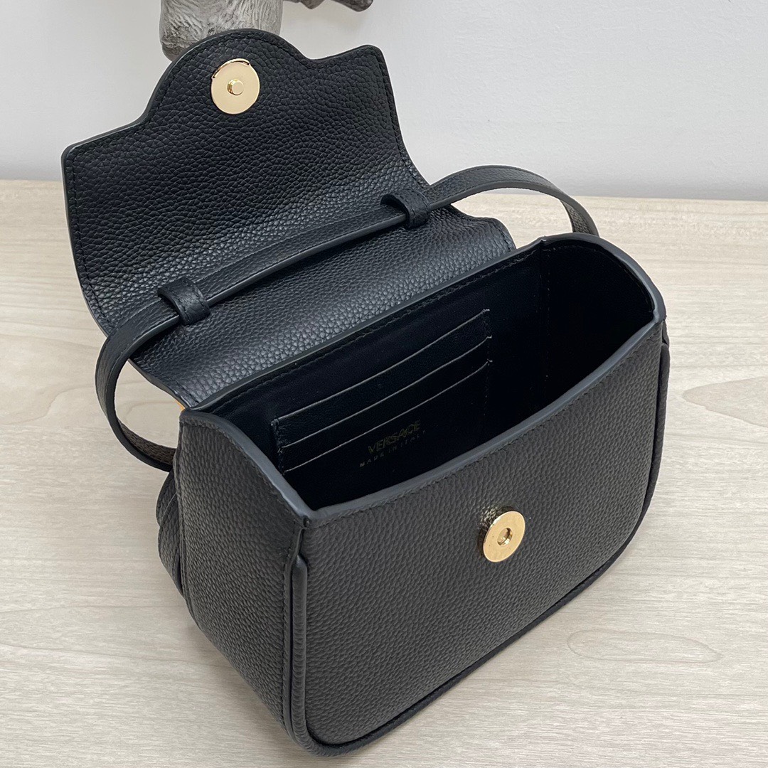 Bagsaaa Versace La Medusa mini black bag - 16x6x12cm