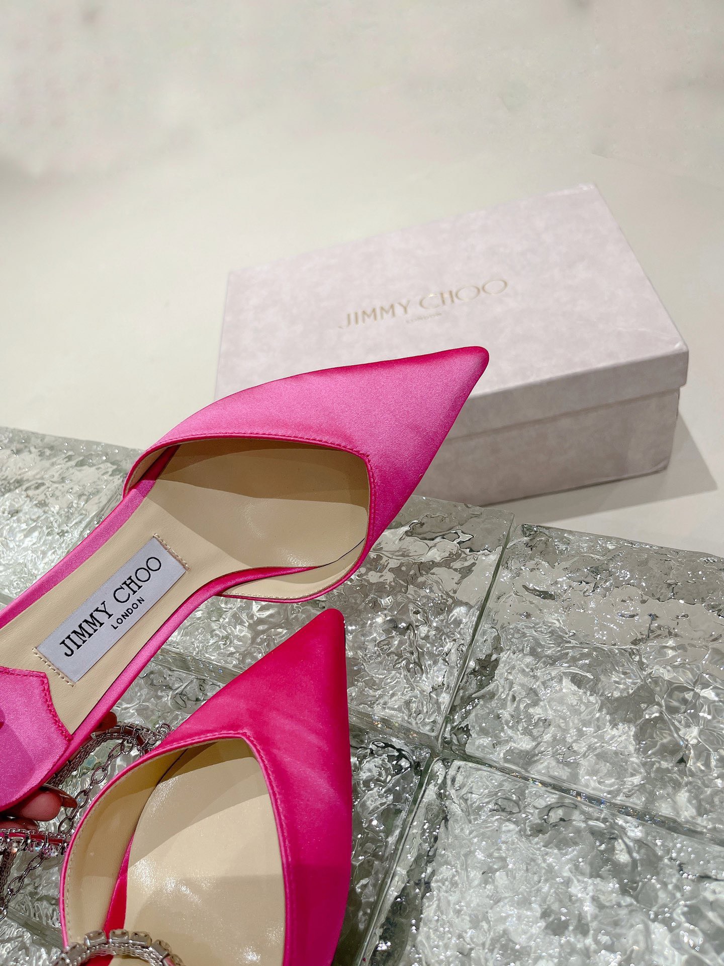Bagsaaa J1m*y Ch00 Satin Pink Pump