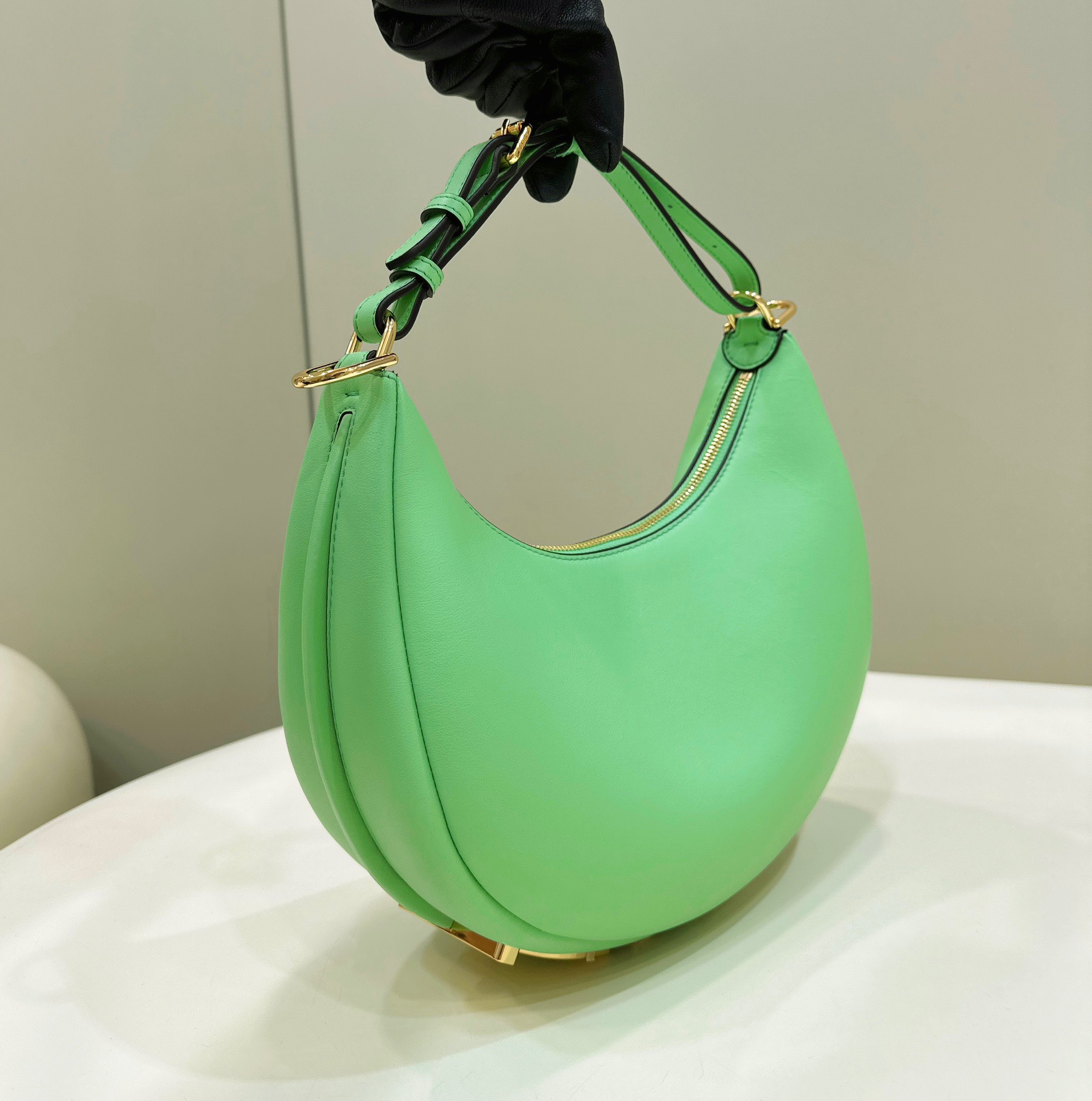 Bagsaaa F**di Small Graphy In Neo Green - 10×29×24.5cm