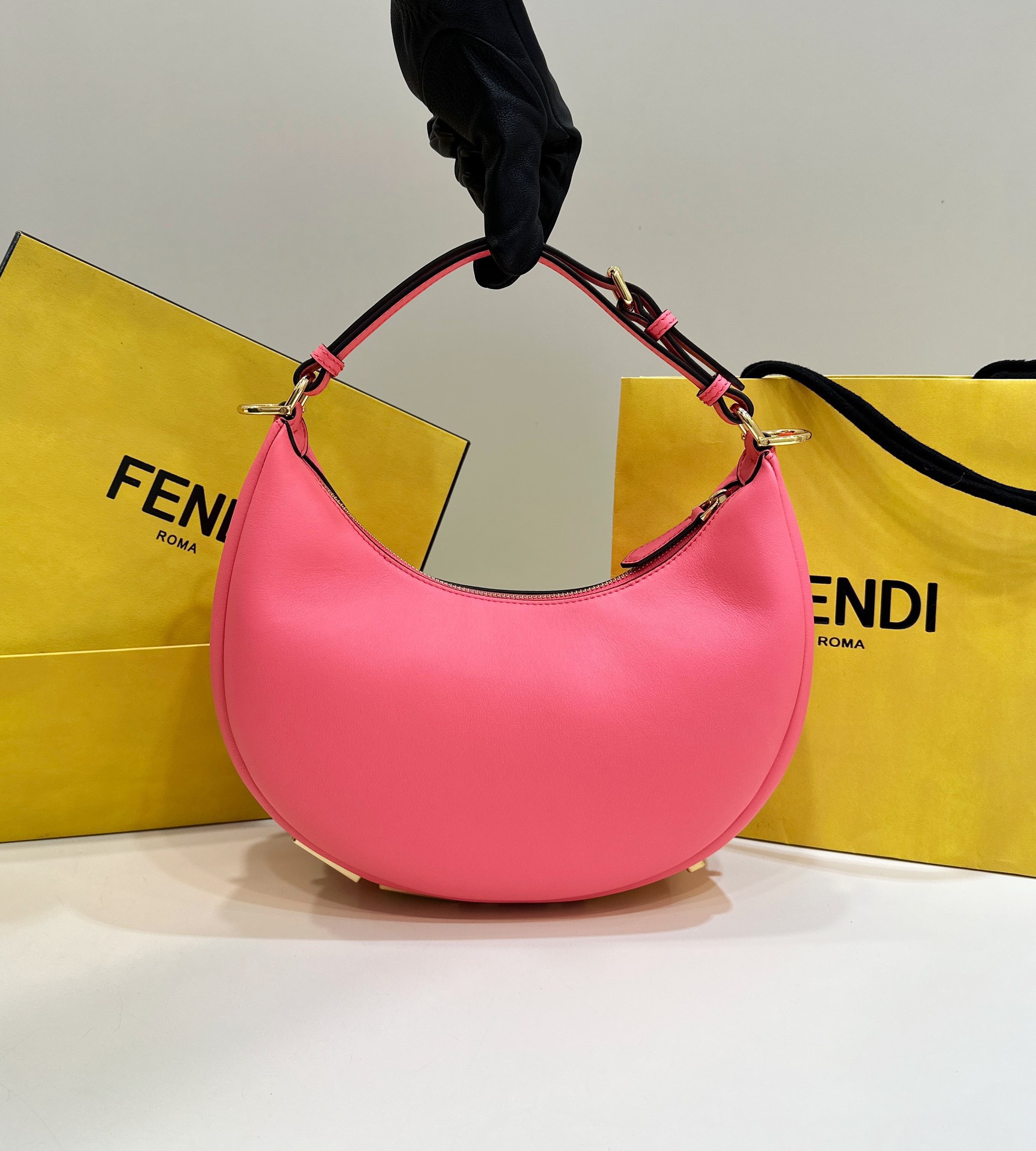 Bagsaaa F**di Small Graphy In Hot Pink - 10×29×24.5cm