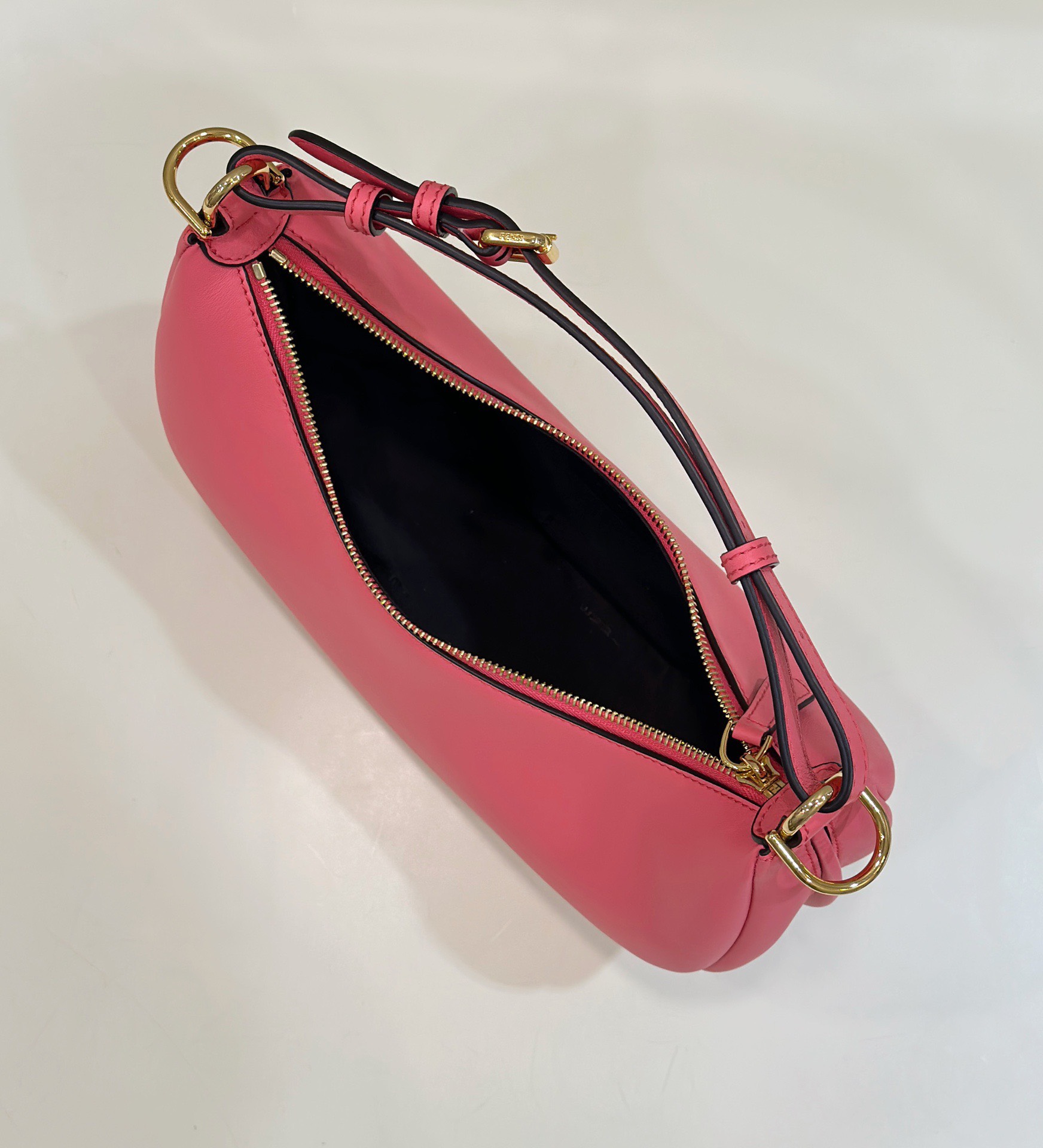 Bagsaaa F**di Small Graphy In Hot Pink - 10×29×24.5cm