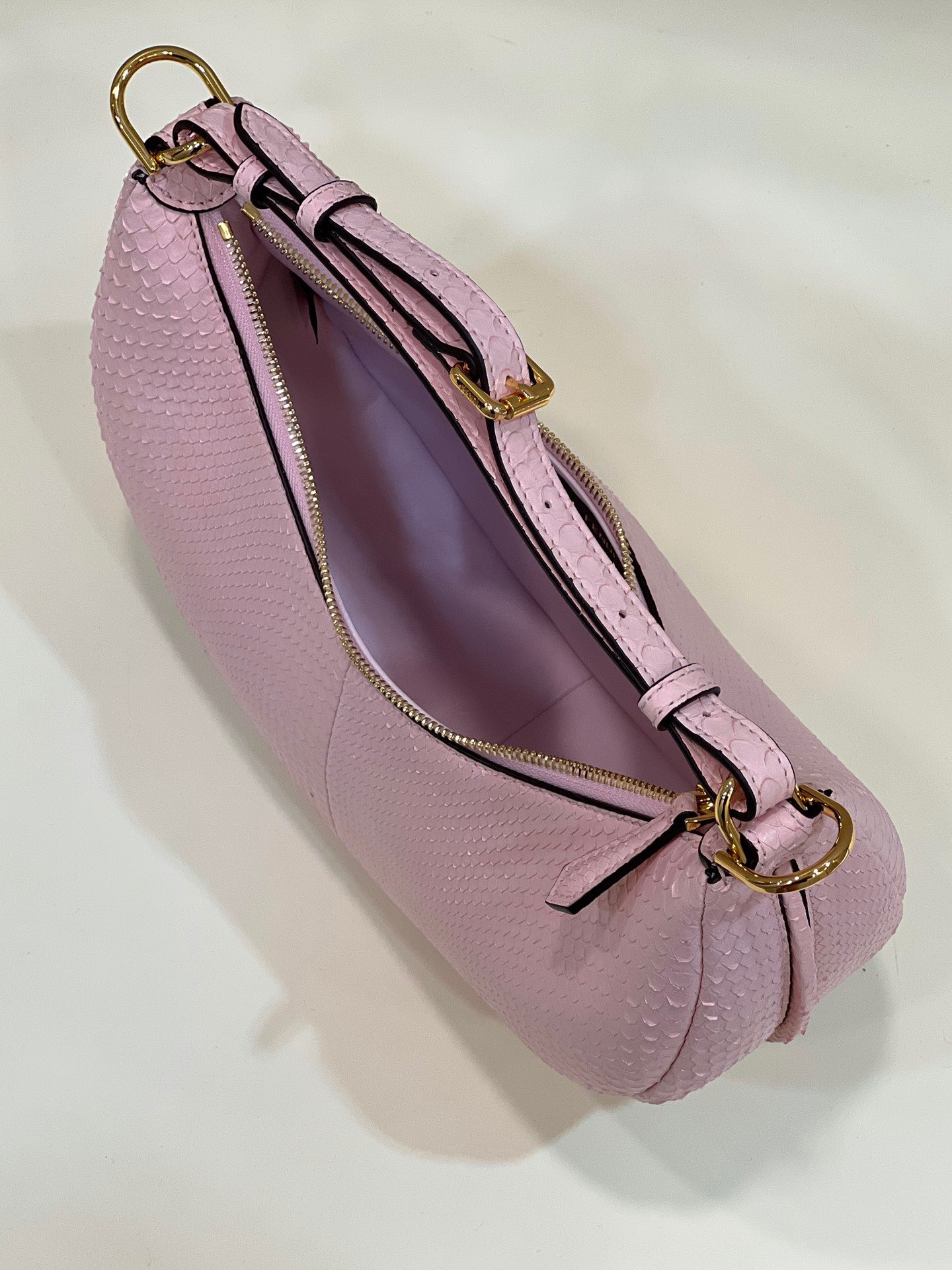 Bagsaaa F**di Small Graphy In Pink Pythin Leather - 10×29×24.5cm