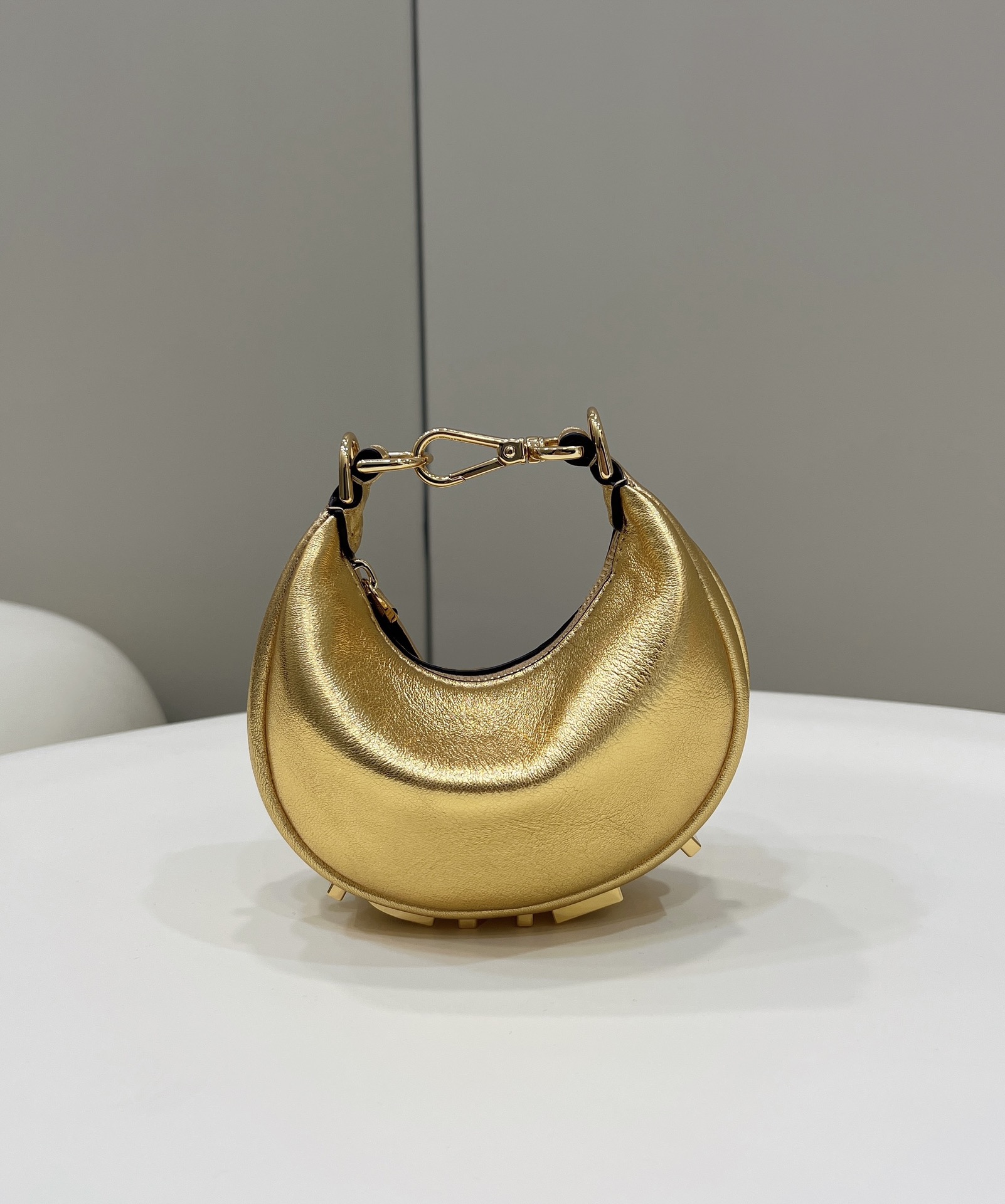 Bagsaaa F**di Nano Graphy In Gold - 16.5x14x5cm