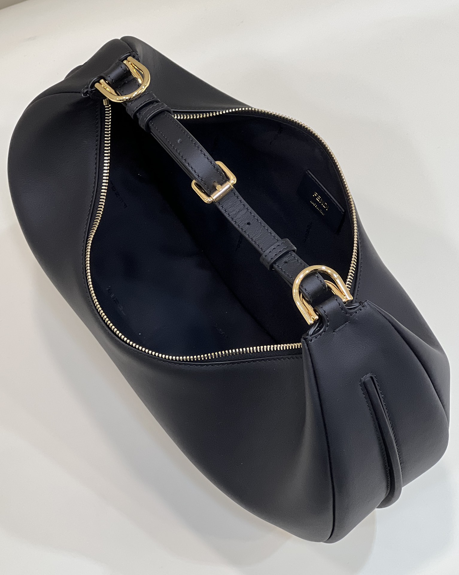Bagsaaa F**di Medium Graphy In Black Leather Bag - 36-30-11CM