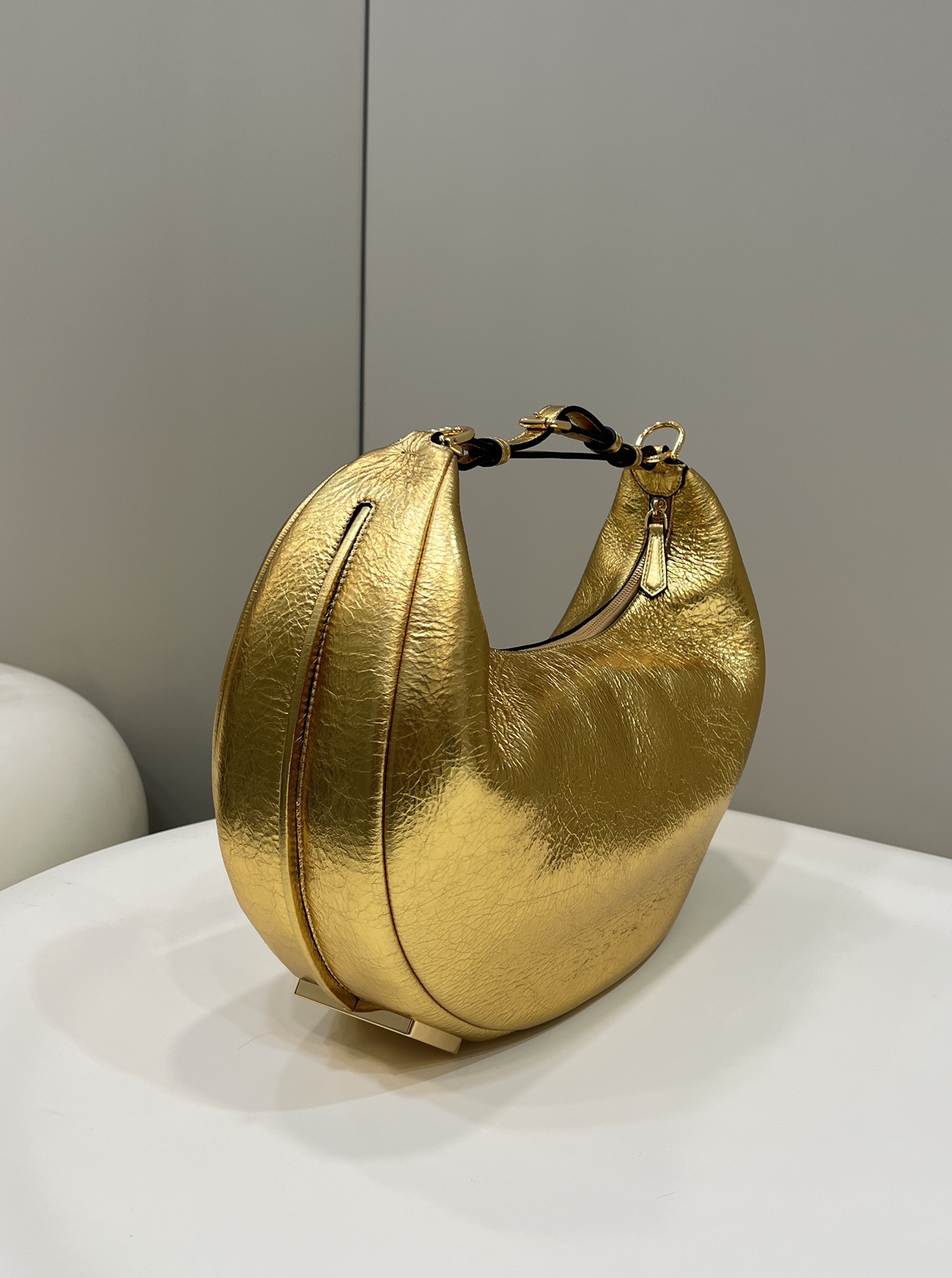 Bagsaaa F**di Medium Graphy In Gold Leather Bag - 36-30-11CM