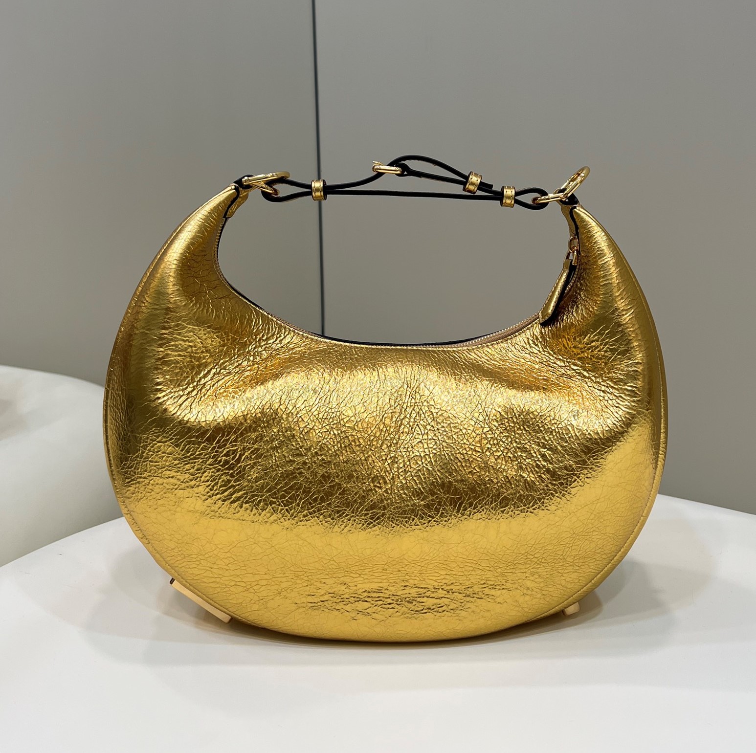 Bagsaaa F**di Medium Graphy In Gold Leather Bag - 36-30-11CM