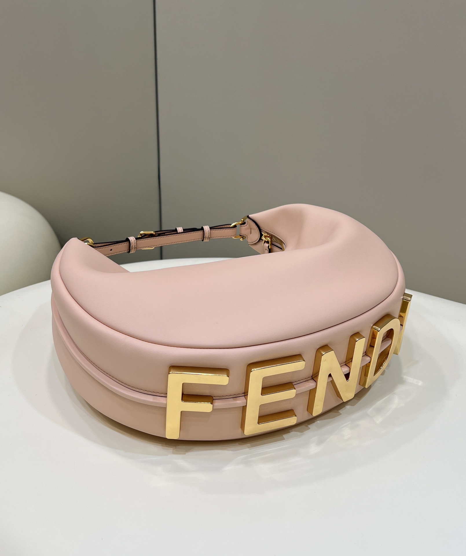 Bagsaaa F**di Medium Graphy In Pink Leather Bag - 36-30-11CM