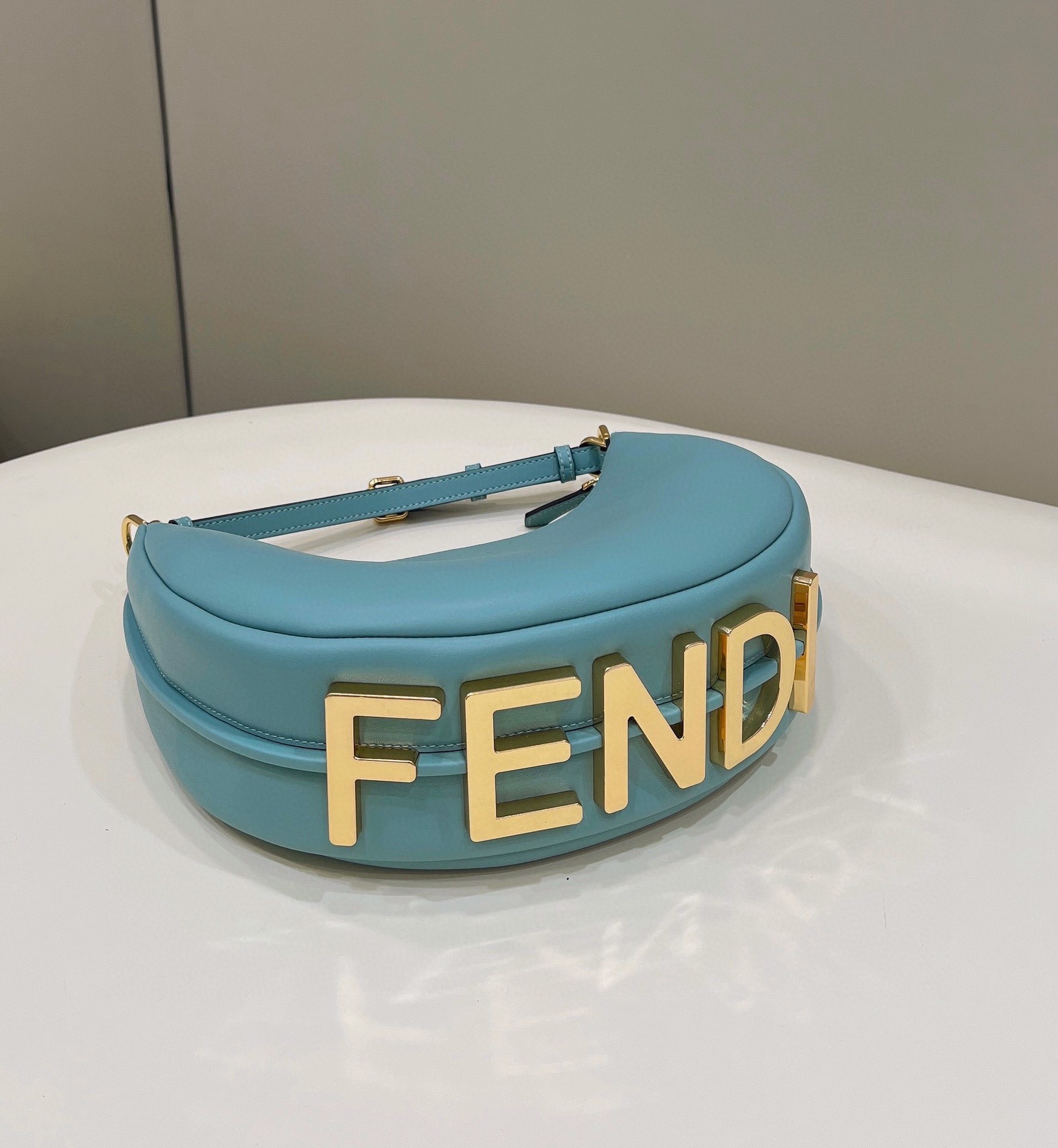 Bagsaaa F**di Small Graphy In Blue Pink - 10×29×24.5cm