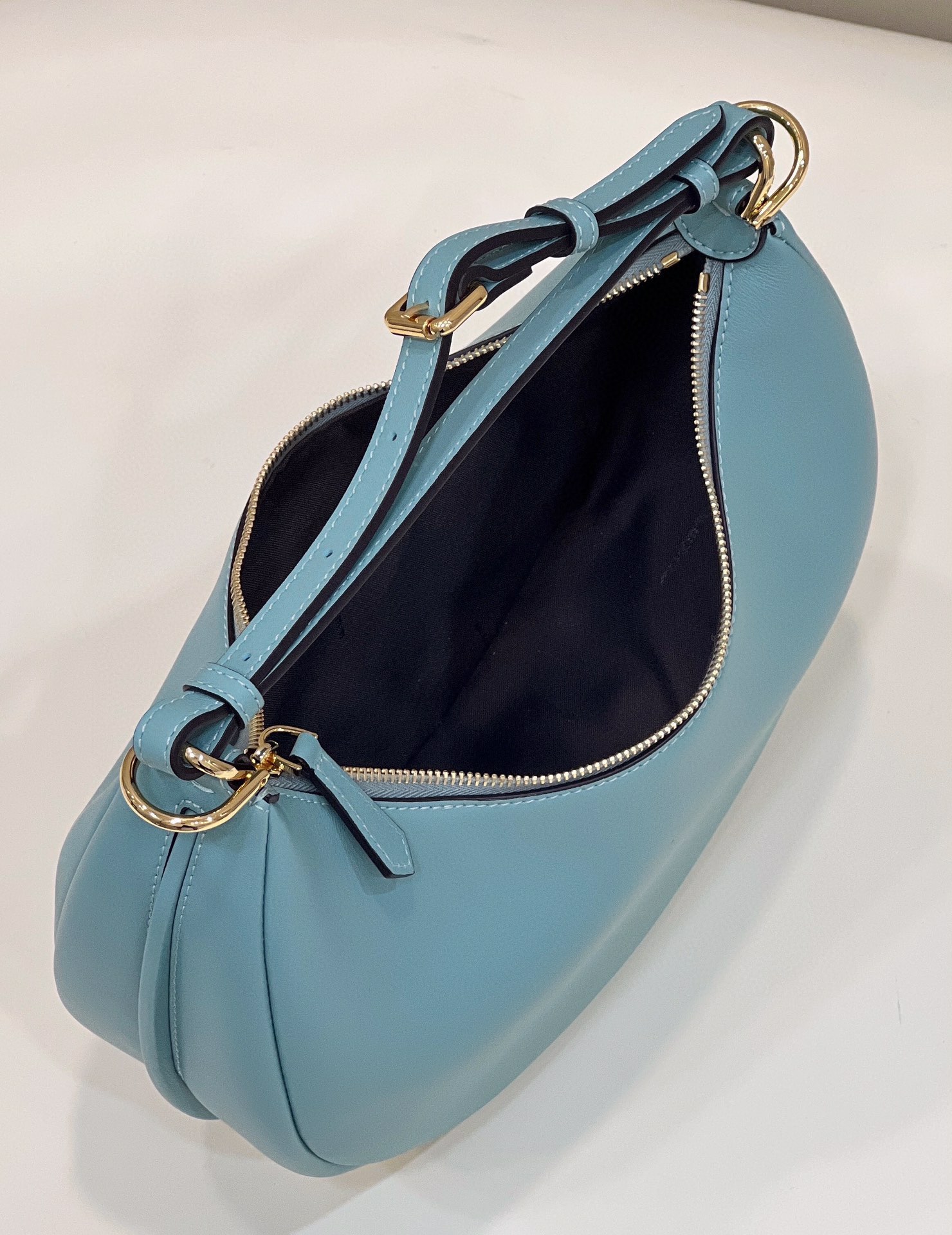 Bagsaaa F**di Small Graphy In Blue Pink - 10×29×24.5cm