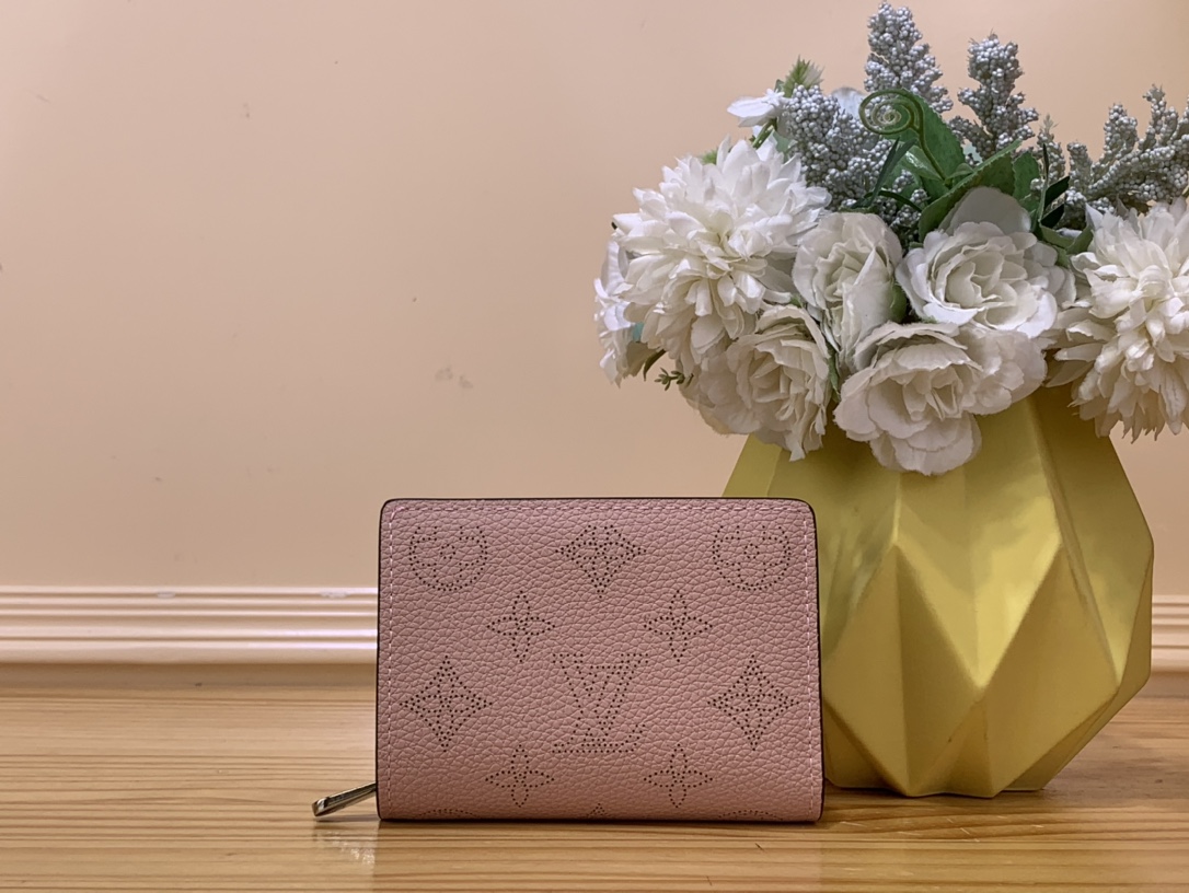 Bagsaaa L0vis Vvtt0n Clea Mahina Wallet - 11 x 8.5 x 3.5 cm