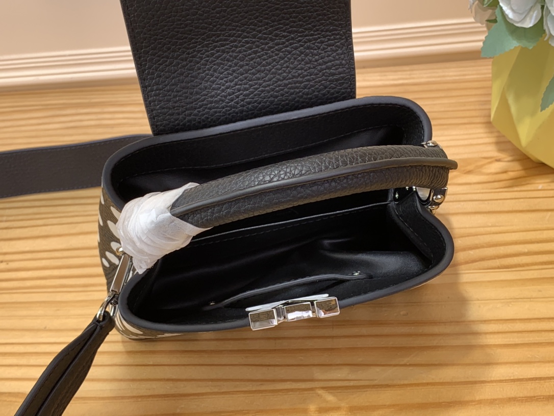 Bagsaaa L0vis Vvtt0n Capucines Mini YK Black/White - 21 x 14 x 8cm