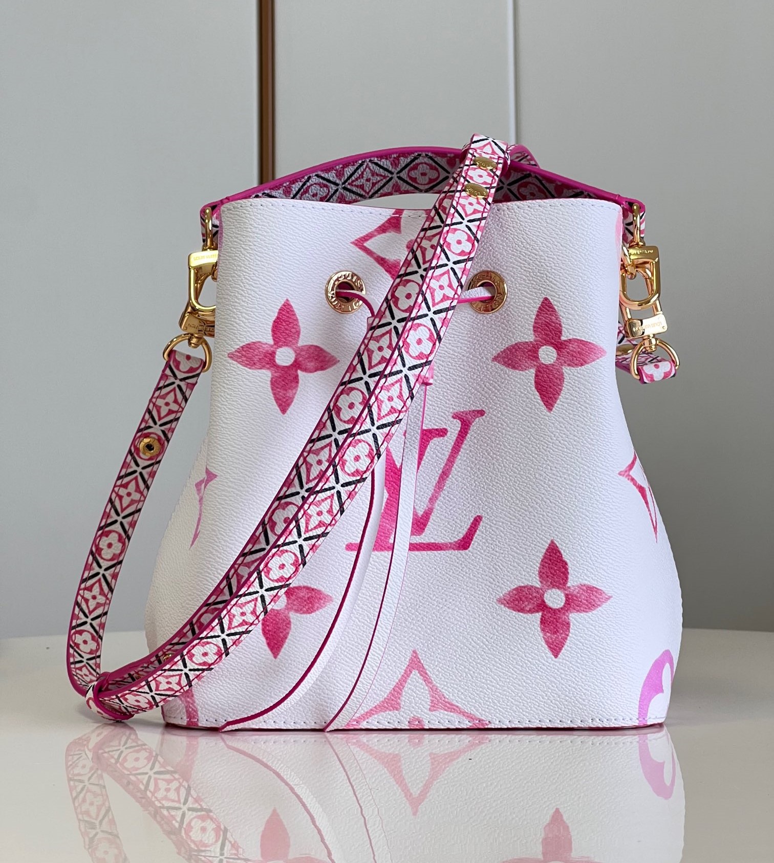 Bagsaaa L0vis Vvtt0n By The Pool Néonoé BB Pink - 20 x 20 x 13 cm