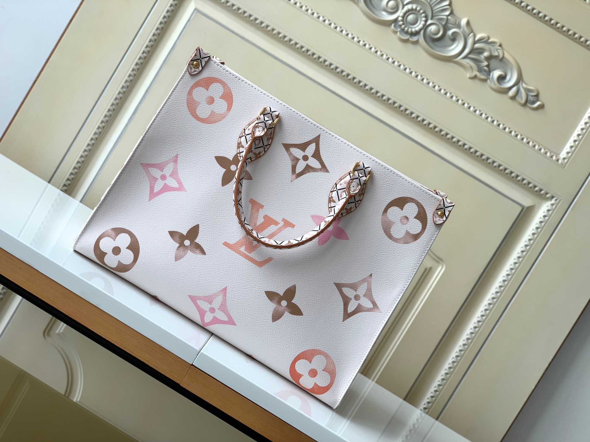 Bagsaaa L0vis Vvtt0n By The Pool Onthego MM Beige - 35*27*14CM