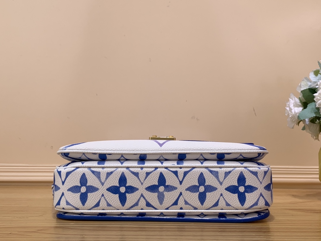 Bagsaaa L0vis Vvtt0n By The Pool Pochette Metis Blue - 25 x 19 x 7 cm