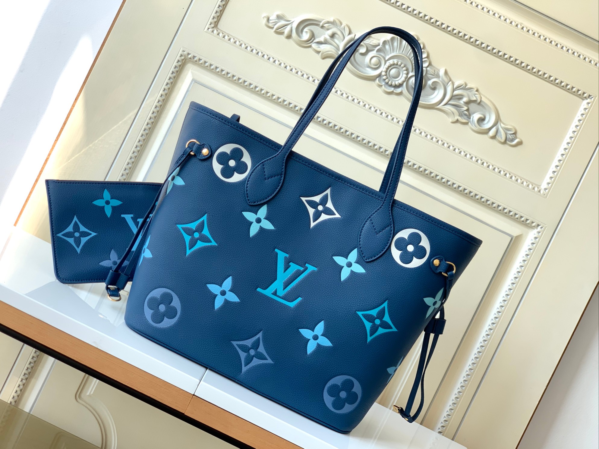 Bagsaaa L0vis Vvtt0n Neverfull MM Blue with gradient effect - 31 x 28 x 14 cm