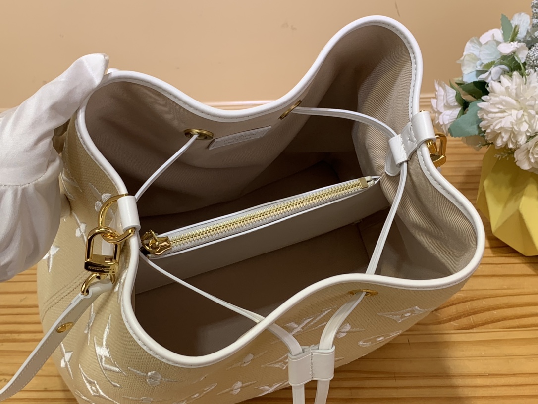Bagsaaa L0vis Vvtt0n By The Pool Neonoe White Lotus Cotton - 26 x 26 x 17.5 cm