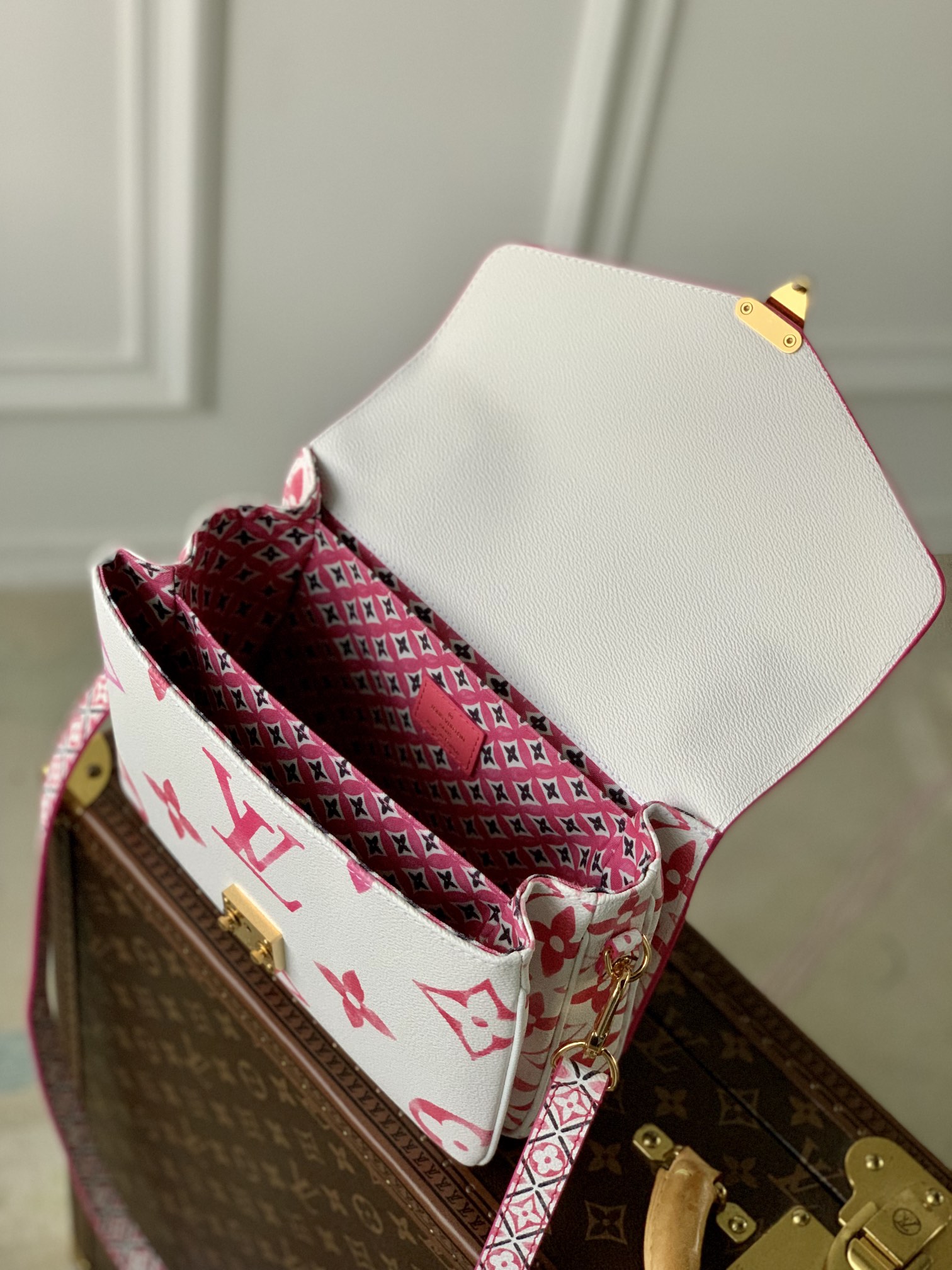 Bagsaaa L0vis Vvtt0n By The Pool Pochette Metis Pink - 25 x 19 x 7 cm