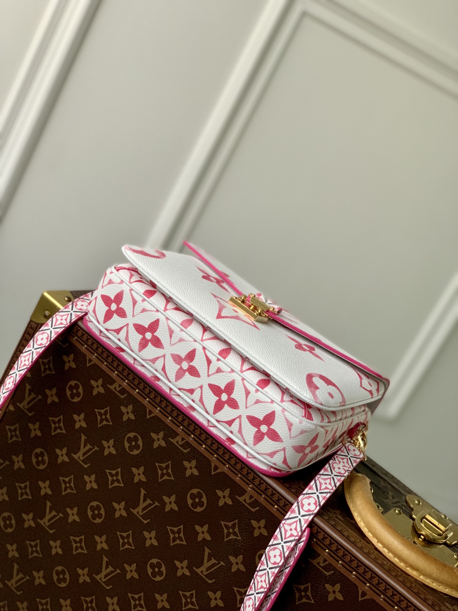 Bagsaaa L0vis Vvtt0n By The Pool Pochette Metis Pink - 25 x 19 x 7 cm