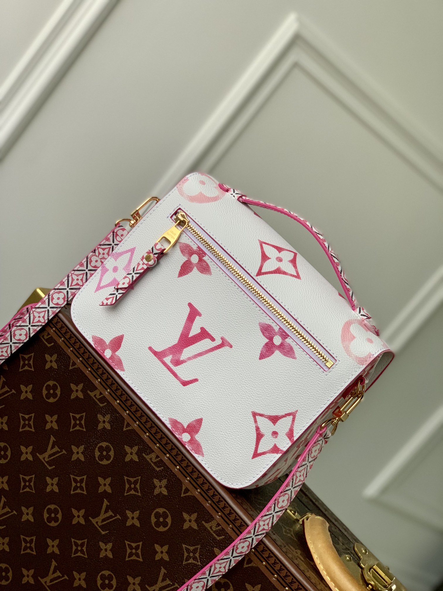Bagsaaa L0vis Vvtt0n By The Pool Pochette Metis Pink - 25 x 19 x 7 cm