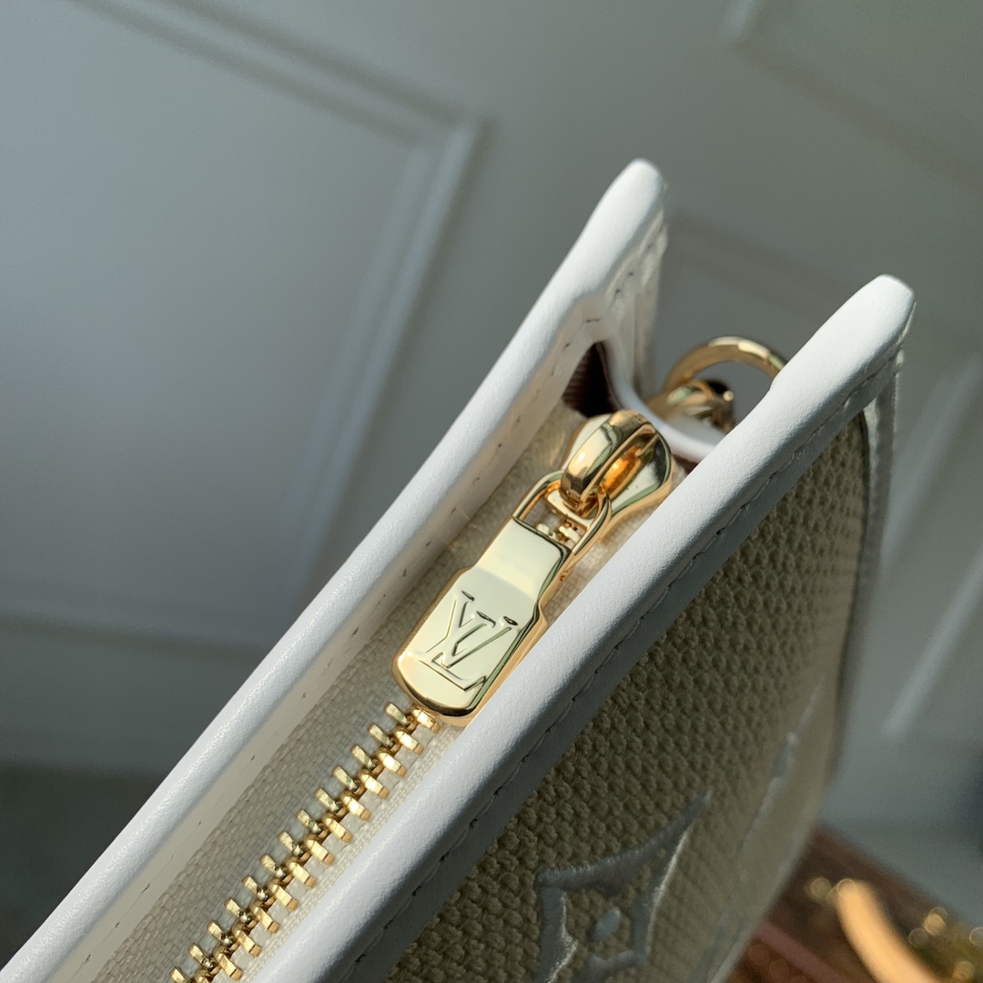 Bagsaaa L0vis Vvtt0n Toiletry Pouch On Chain Bag White with Lotus cotton - 25*20*5.5CM