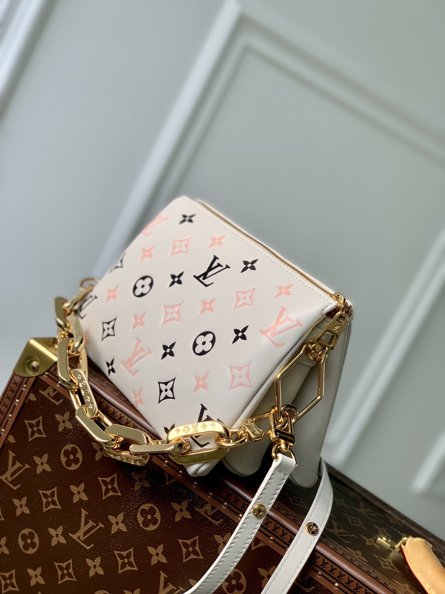Bagsaaa L0vis Vvtt0n Coussin BB Tricolor Beige Lambskin - 20 x 16 x 7 cm