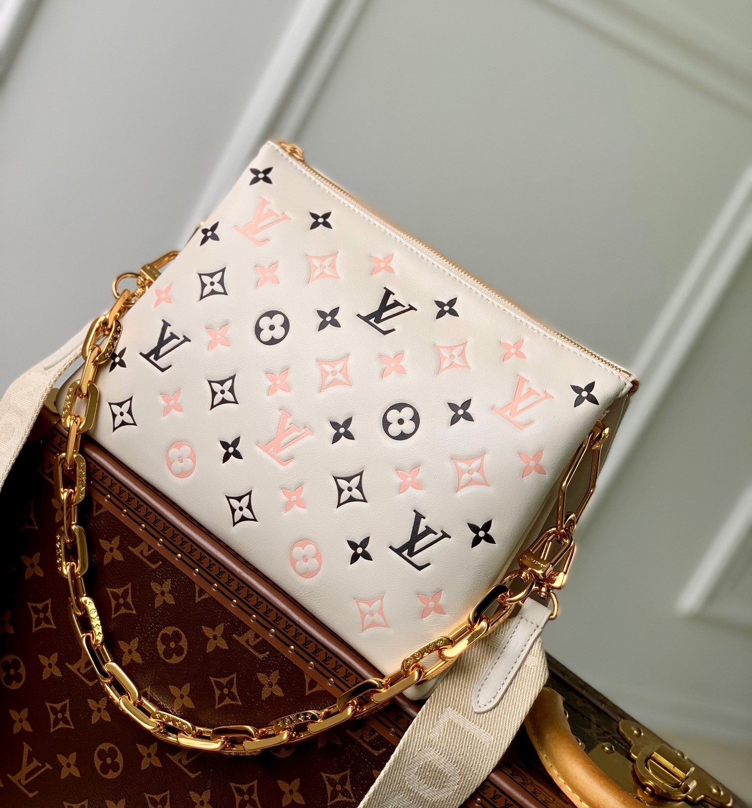 Bagsaaa L0vis Vvtt0n Coussin PM Tricolor Beige Lambskin - 26 x 20 x 12 cm