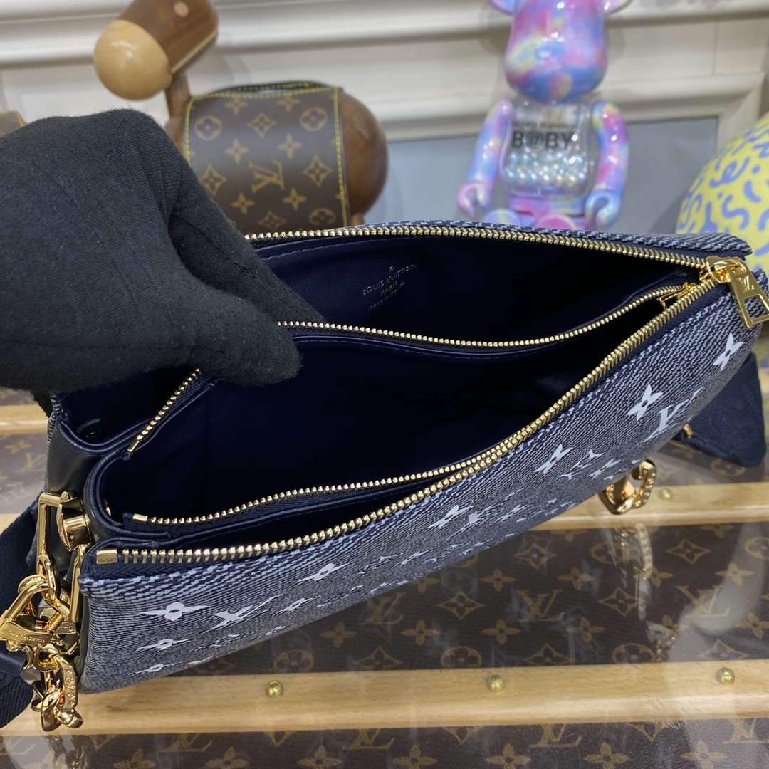 Bagsaaa L0vis Vvtt0n Coussin PM Blue - 26 x 20 x 12 cm