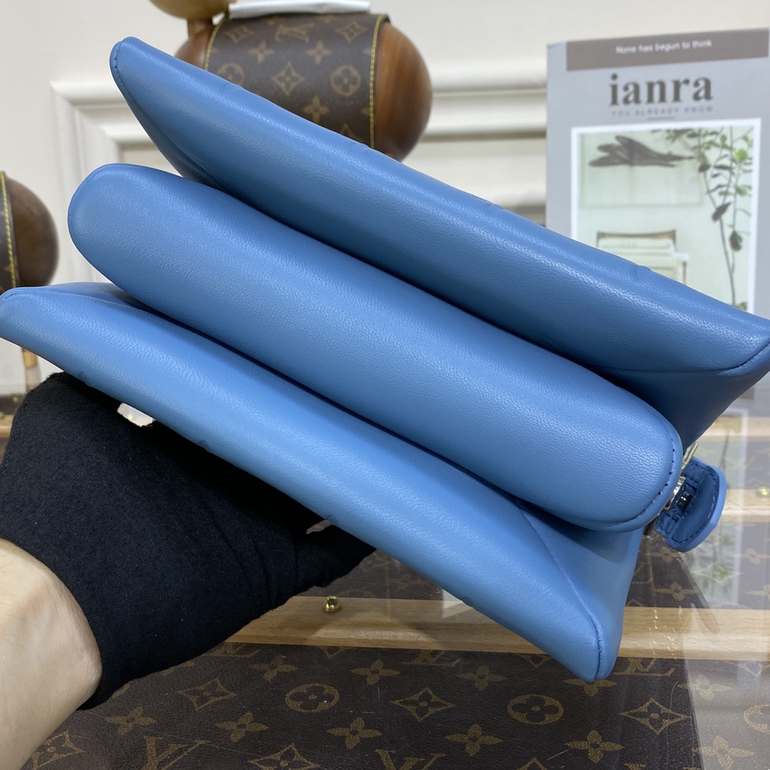 Bagsaaa L0vis Vvtt0n Coussin BB Blue - 20 x 16 x 7 cm