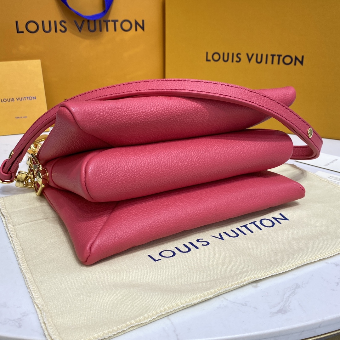 Bagsaaa L0vis Vvtt0n Coussin BB Rose Fluo Capsule Monogram-Embossed calf Leather - 20 x 16 x 7 cm
