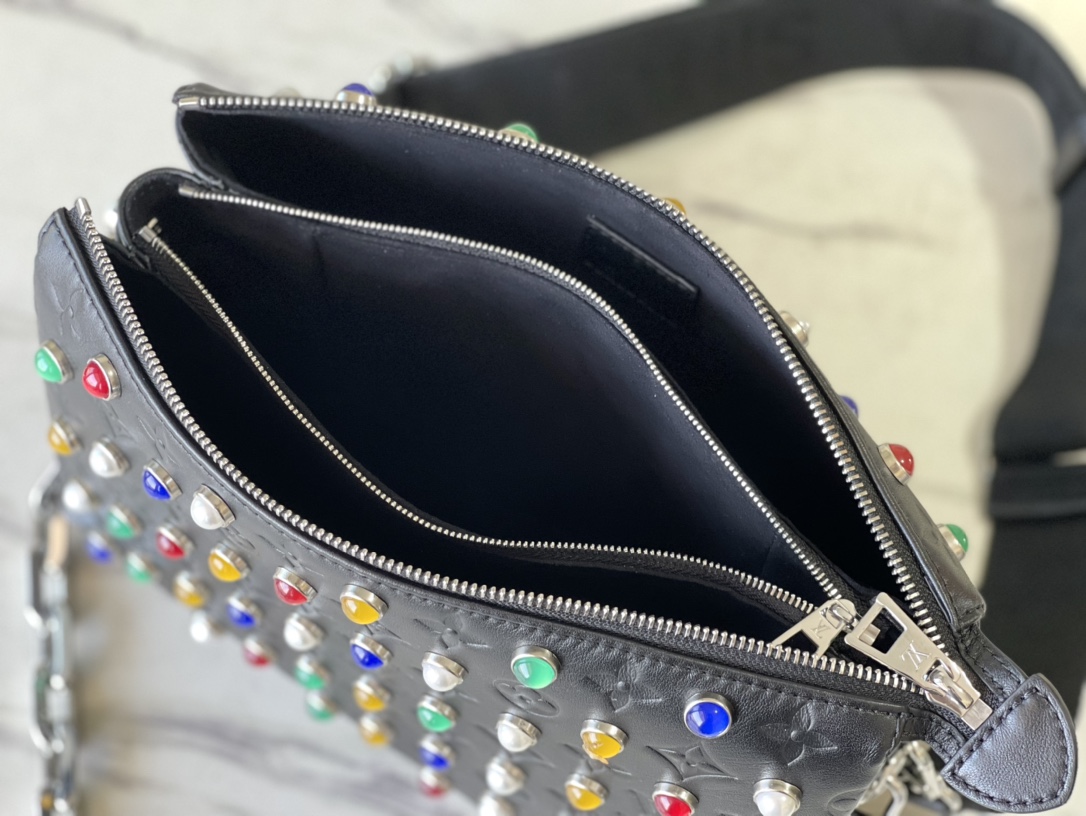 Bagsaaa L0vis Vvtt0n Coussin PM Cabochon Crystal - 26 x 20 x 12cm