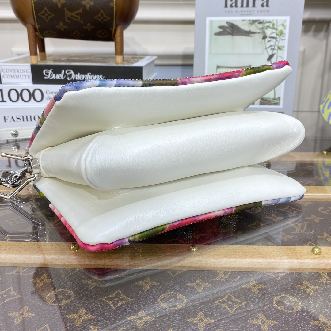 Bagsaaa L0vis Vvtt0n Coussin BB Satin Floral - 20 x 16 x 7 cm
