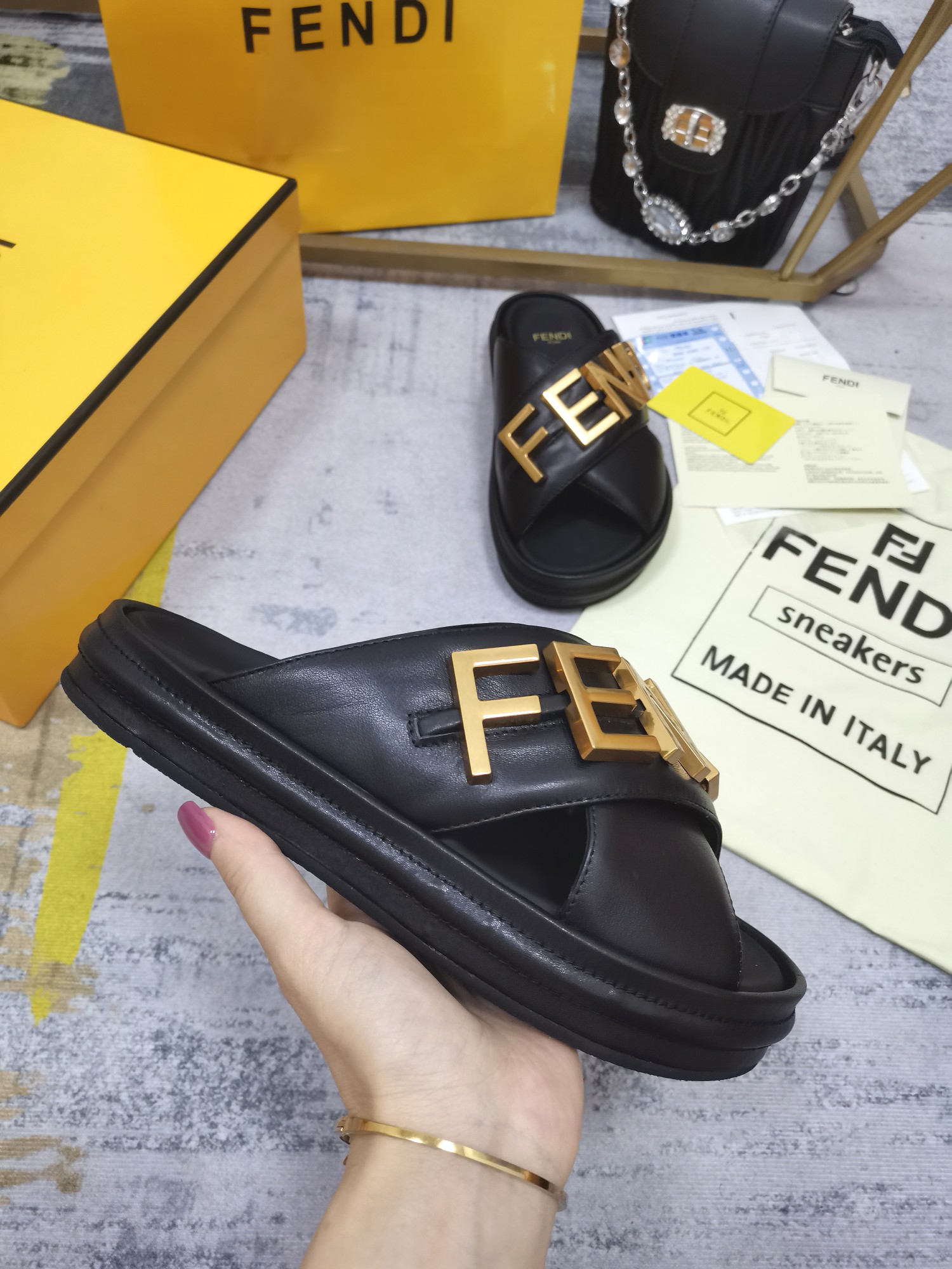 Bagsaaa F**digraphy Black Leather Sildes
