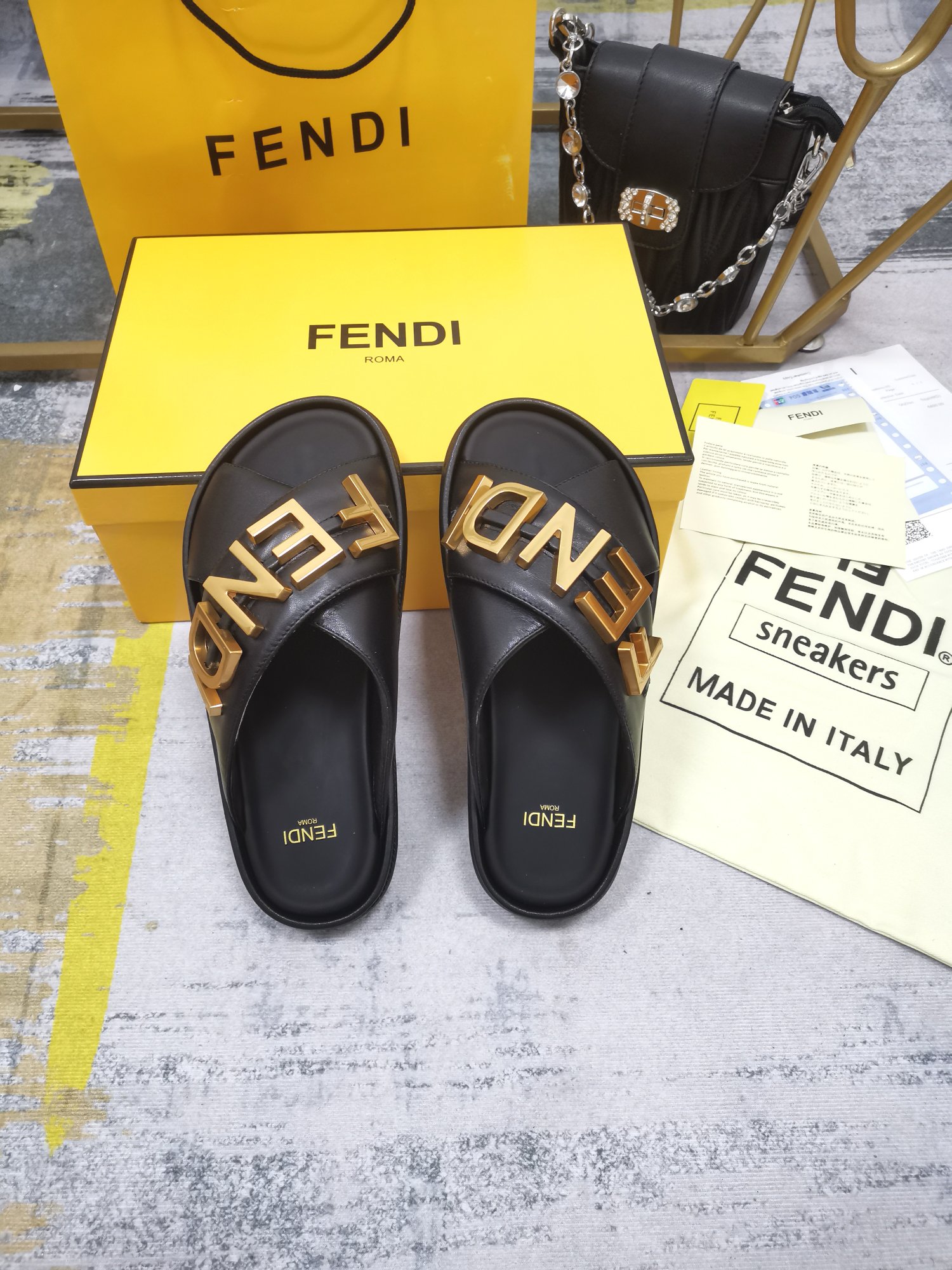 Bagsaaa F**digraphy Black Leather Sildes