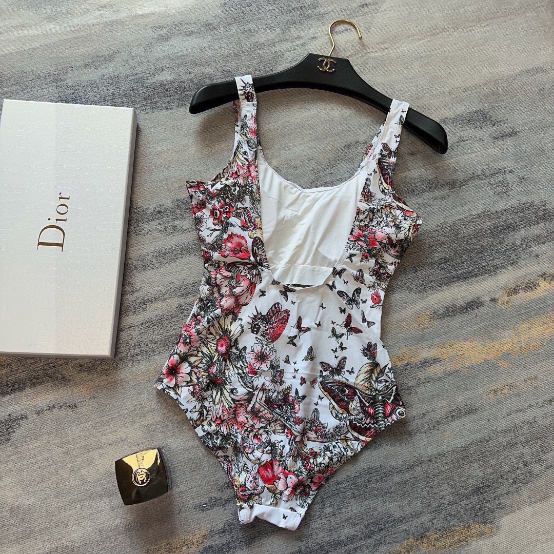 Bagsaaa D10r Swimwear One Piece Pink