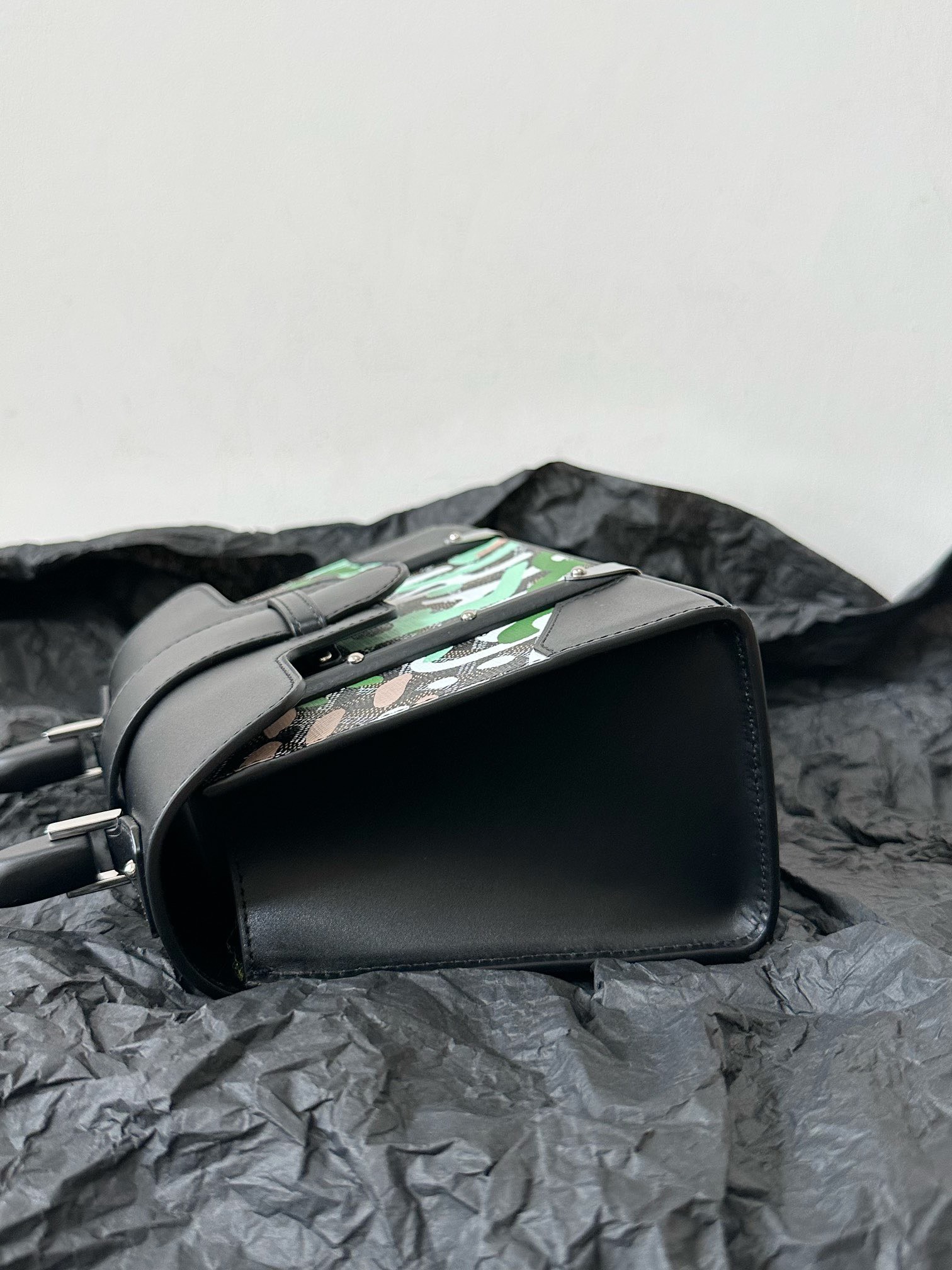 Bagsaaa G09ard Saigon Structure Mini Black Bag - 15 cm x 7.5 cm x 20 cm