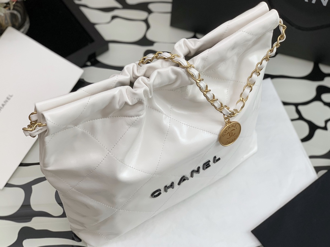 Bagsaaa Ch**el 22 Small Handbag AS3260 White Calfskin & Black Logo - 35 × 37 × 7 cm