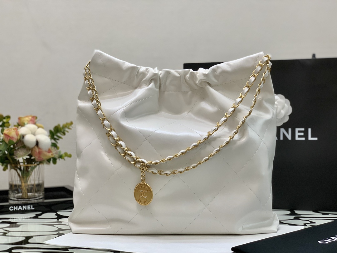 Bagsaaa Ch**el 22 tote bag White black letter