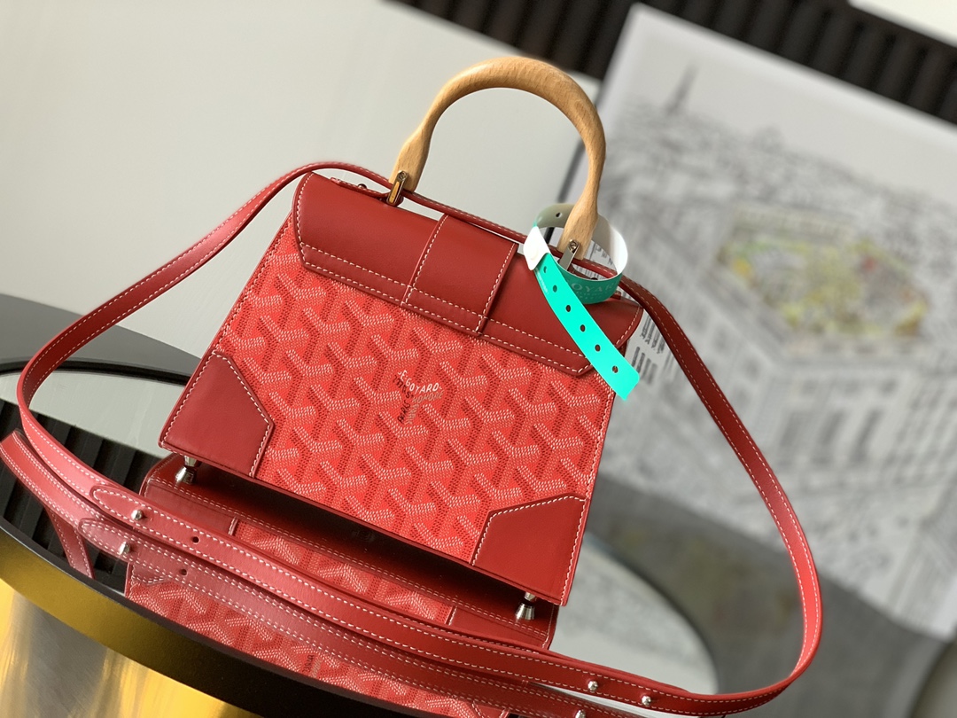 Bagsaaa G09ard Saigon Structure Mini Red Bag - 15 cm x 7.5 cm x 20 cm