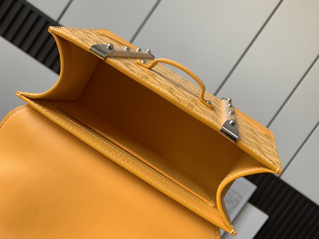 Bagsaaa G09ard Saigon Structure Mini Yellow Bag - 15 cm x 7.5 cm x 20 cm
