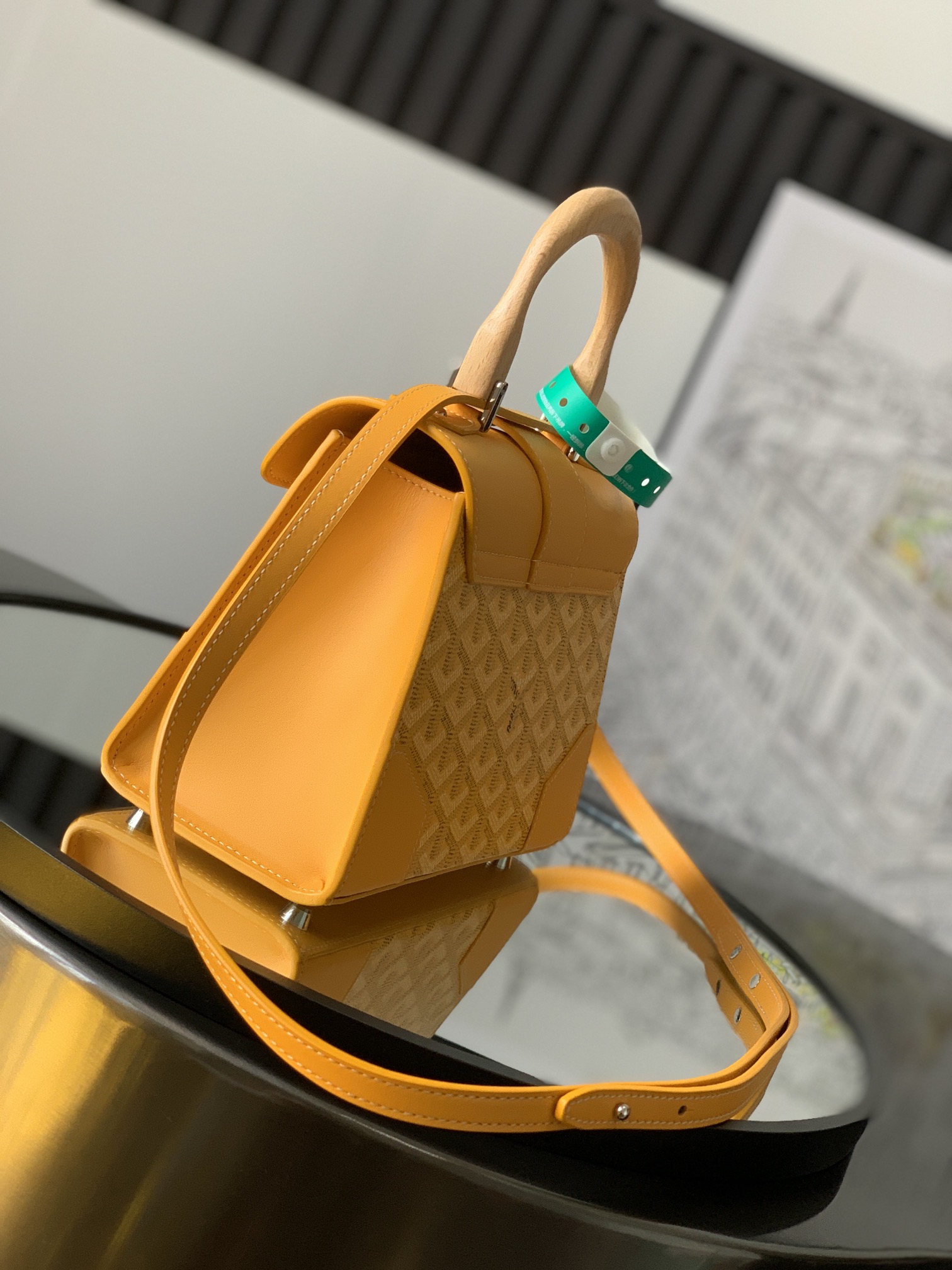 Bagsaaa G09ard Saigon Structure Mini Yellow Bag - 15 cm x 7.5 cm x 20 cm