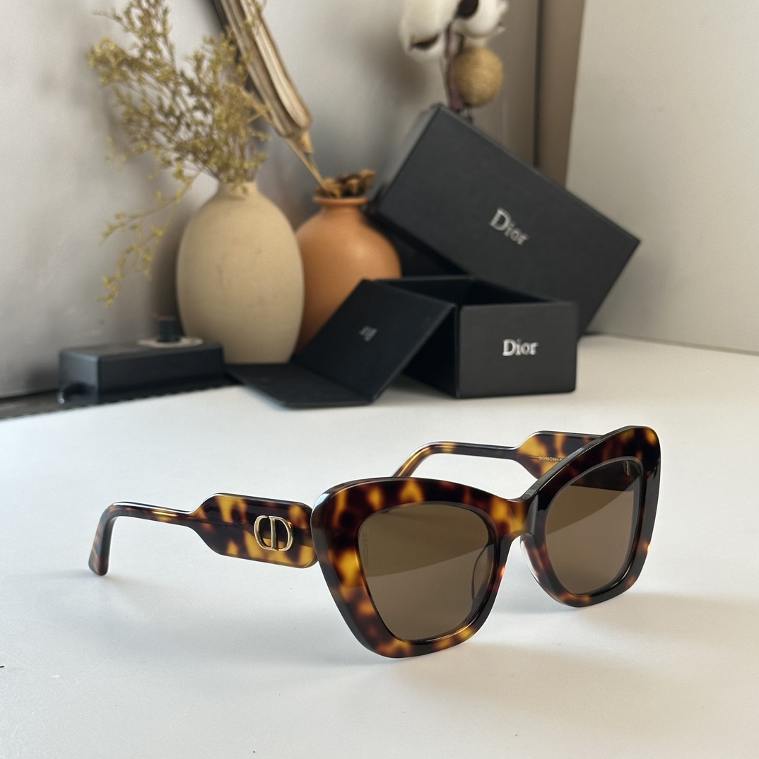 Bagsaaa D10r Sunglasses