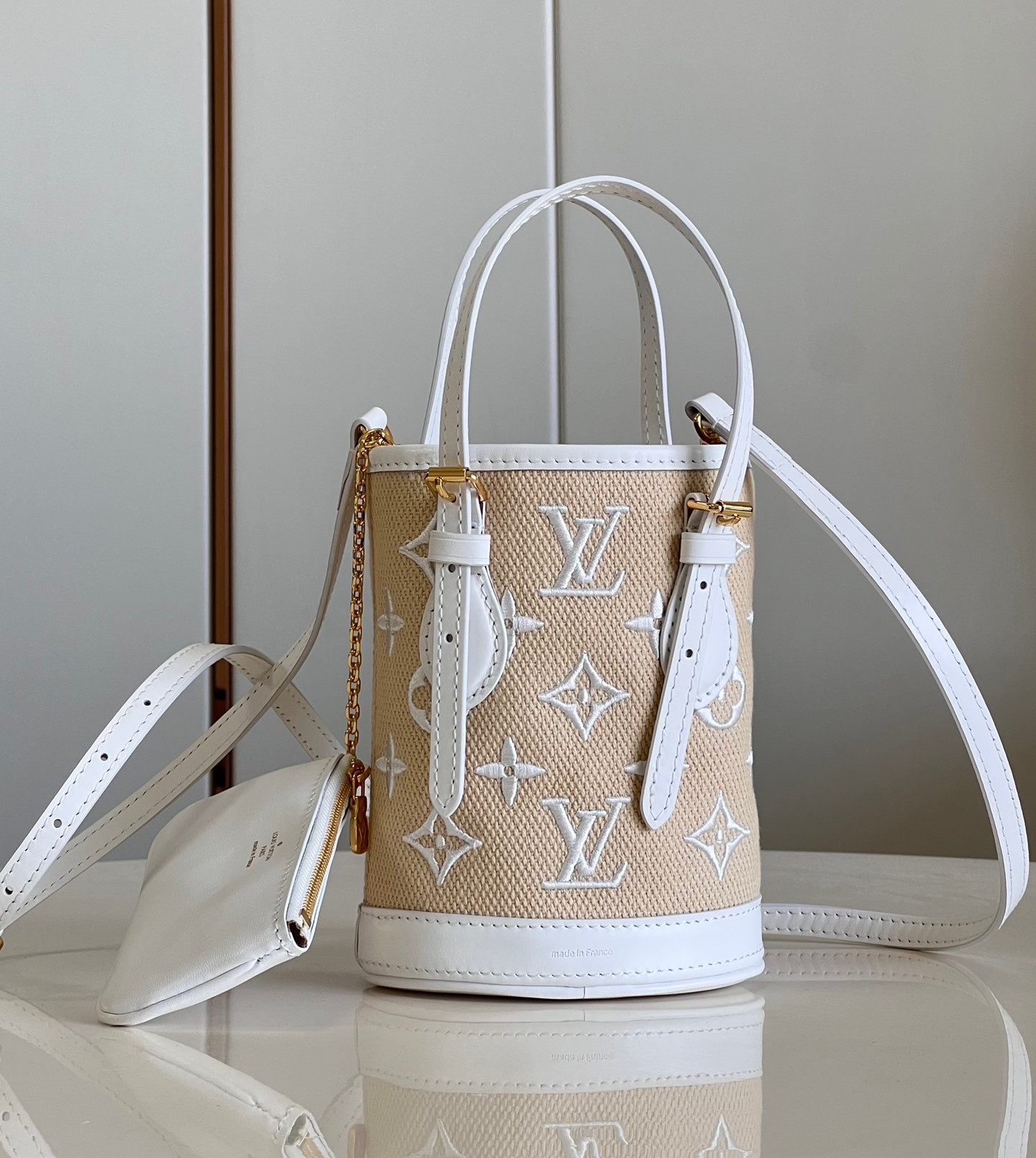 Bagsaaa L0vis Vvtt0n Bucket Nano Bag White Beige With Lotus Cotton - 13 x 17 x 9 cm