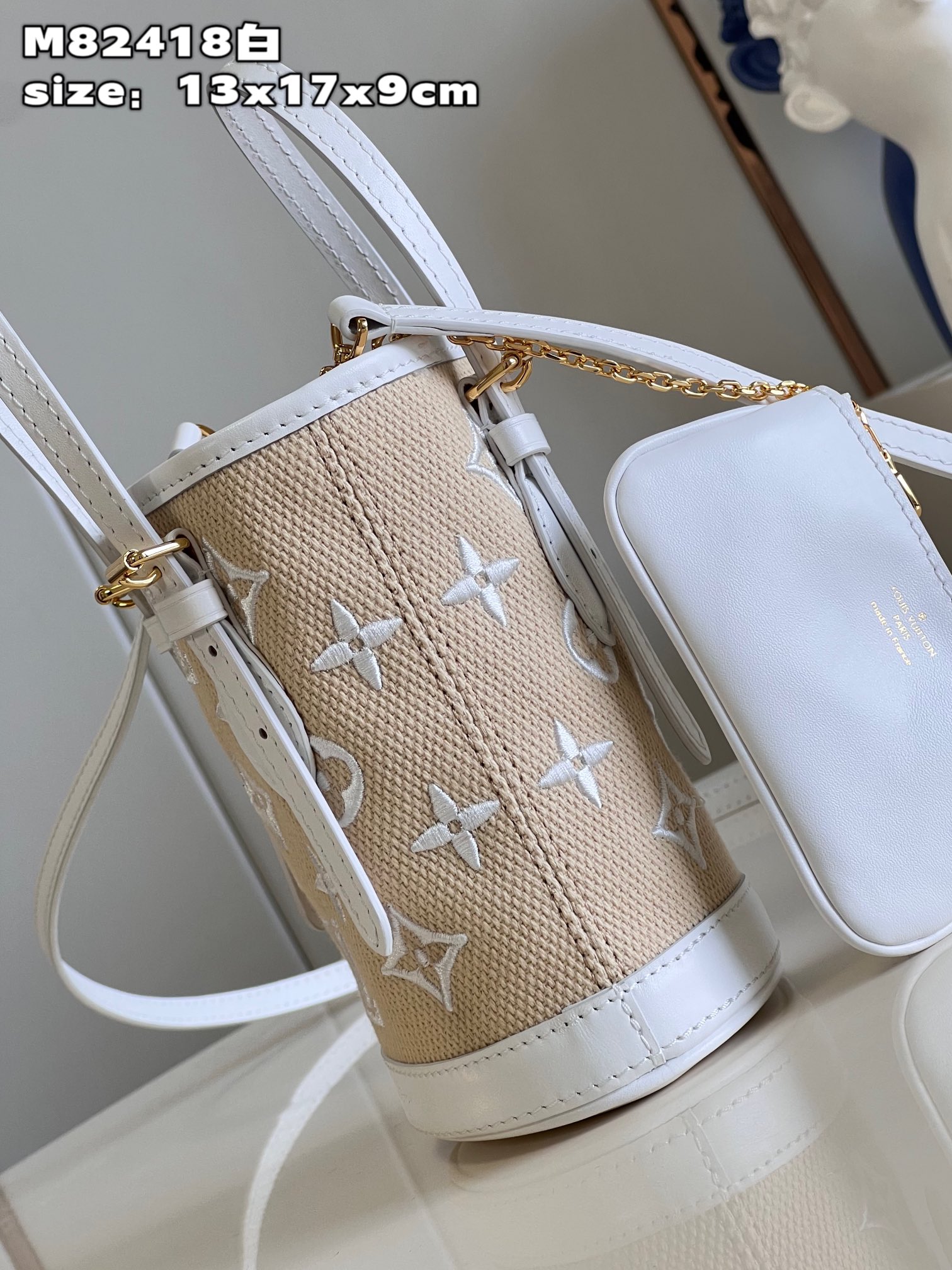 Bagsaaa L0vis Vvtt0n Bucket Nano Bag White Beige With Lotus Cotton - 13 x 17 x 9 cm