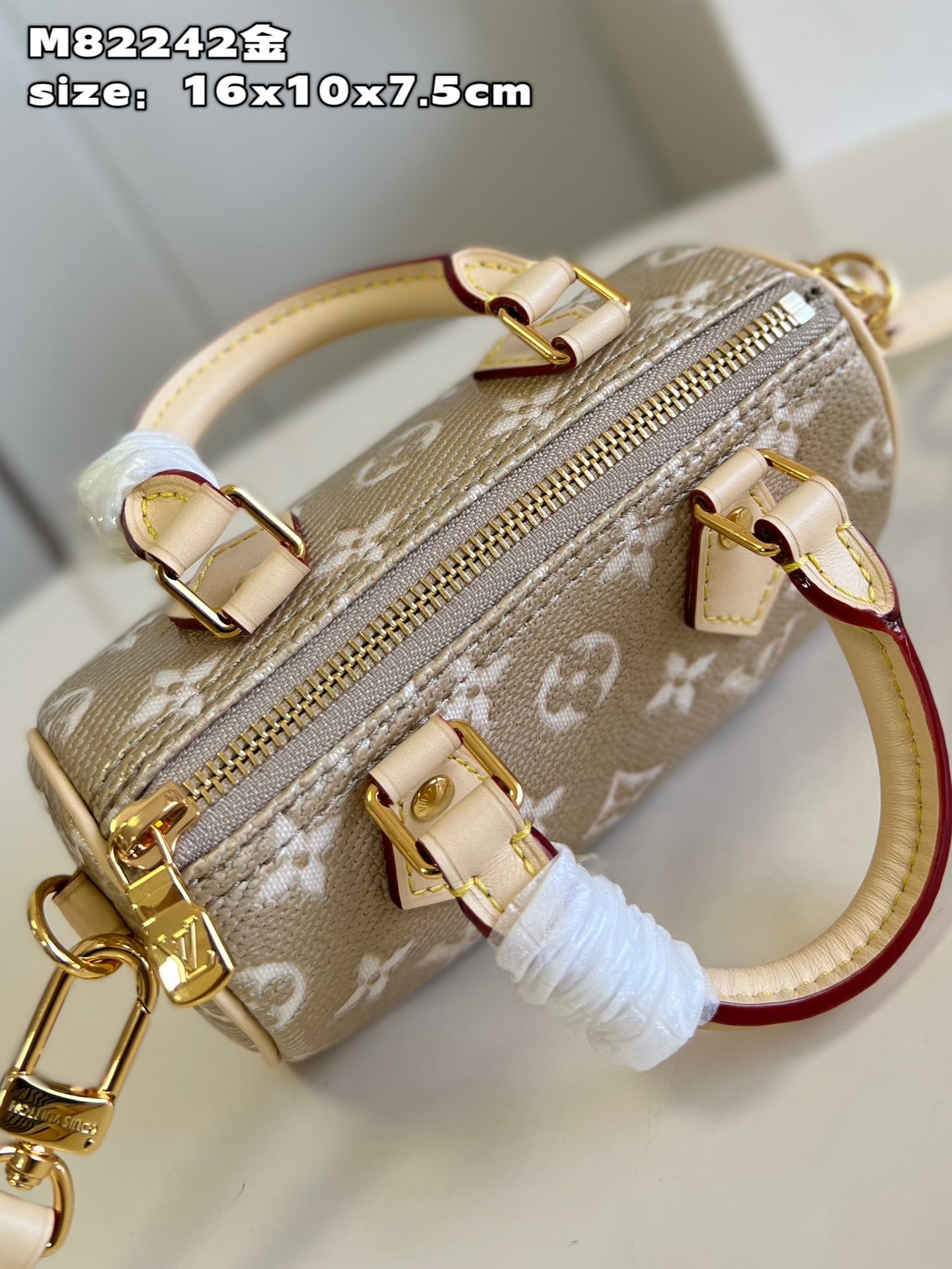 Bagsaaa L0vis Vvtt0n Nano Speedy Gold - 16 x 10 x 7.5 cm