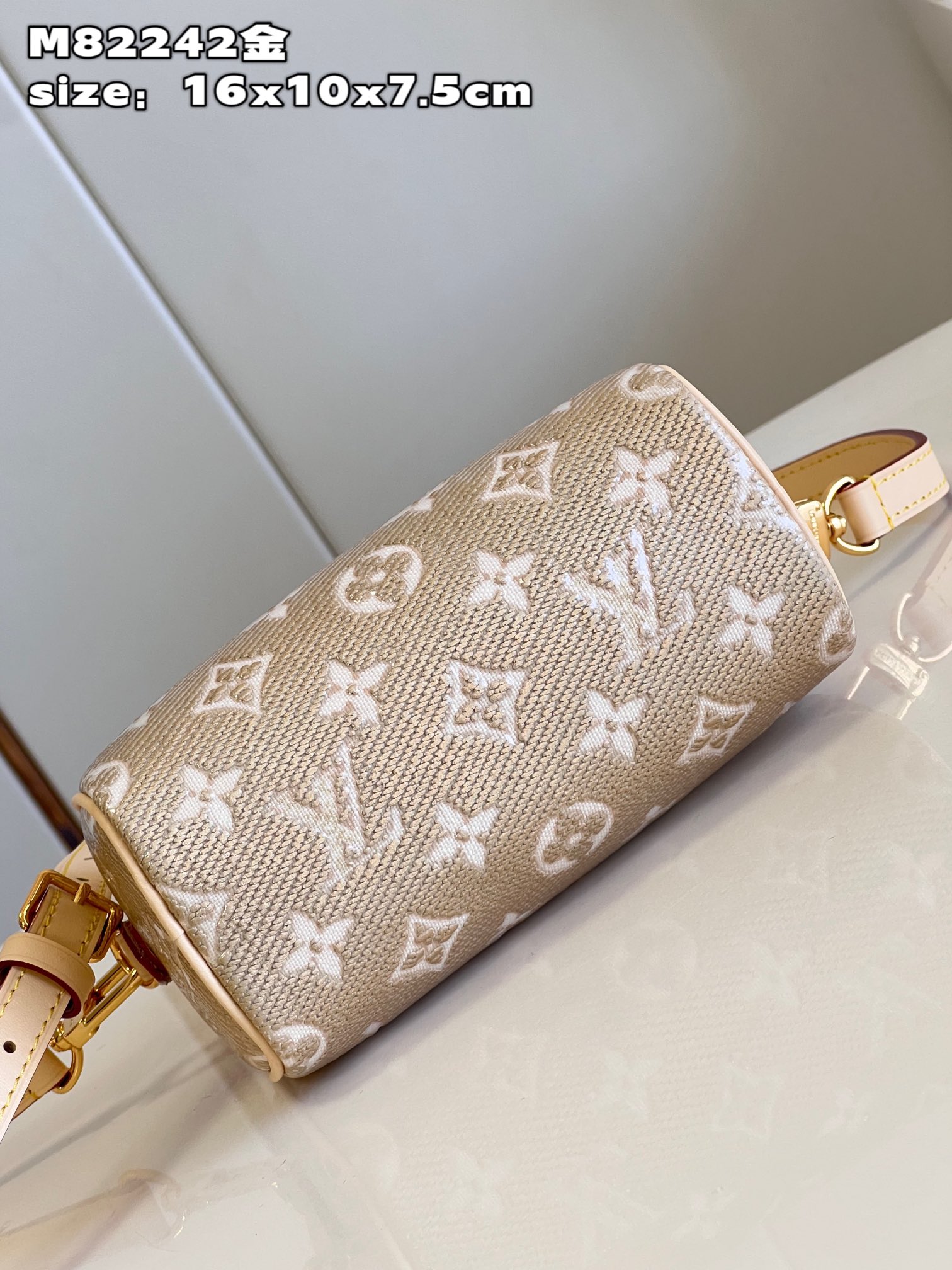Bagsaaa L0vis Vvtt0n Nano Speedy Gold - 16 x 10 x 7.5 cm
