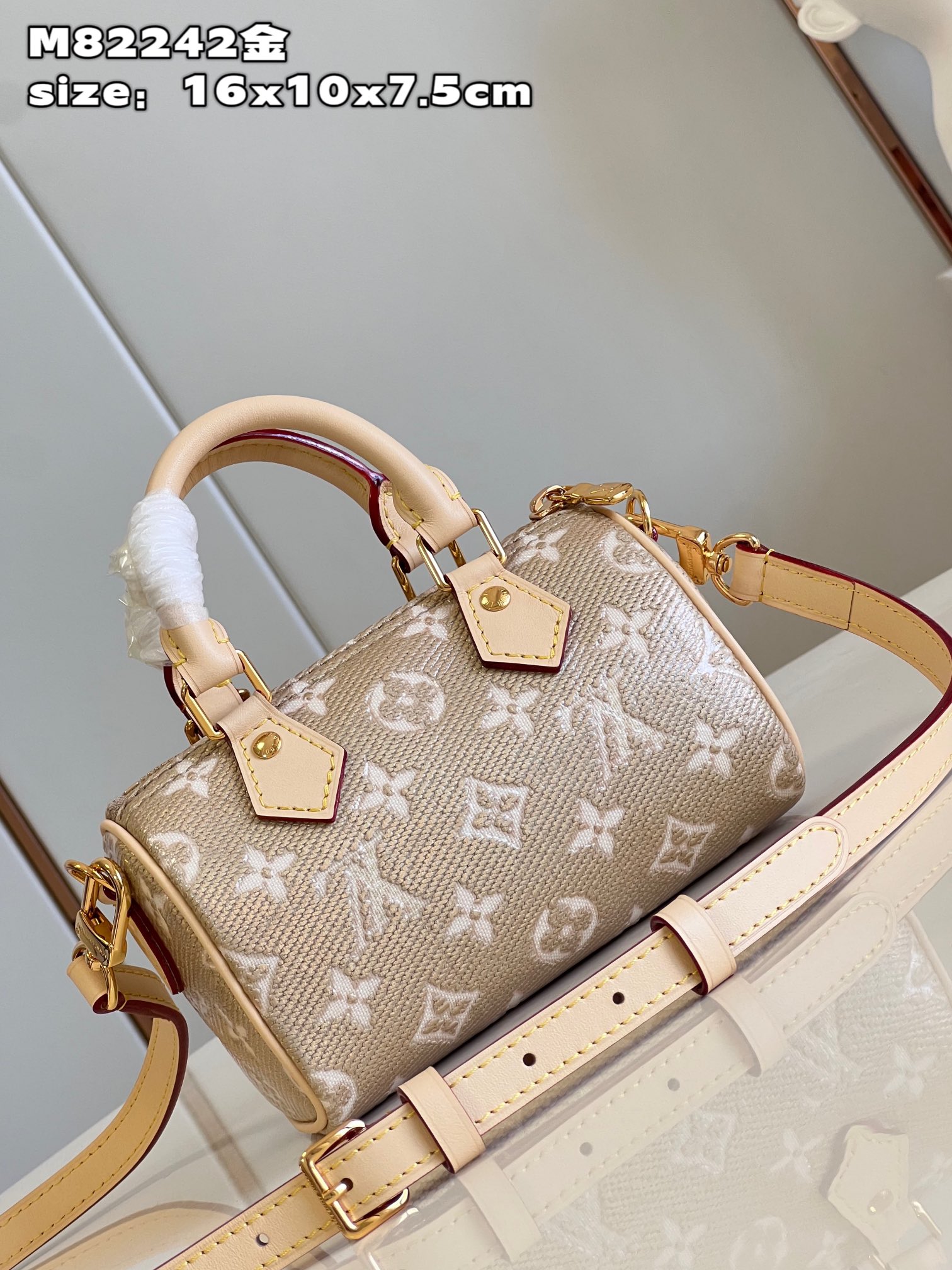 Bagsaaa L0vis Vvtt0n Nano Speedy Gold - 16 x 10 x 7.5 cm