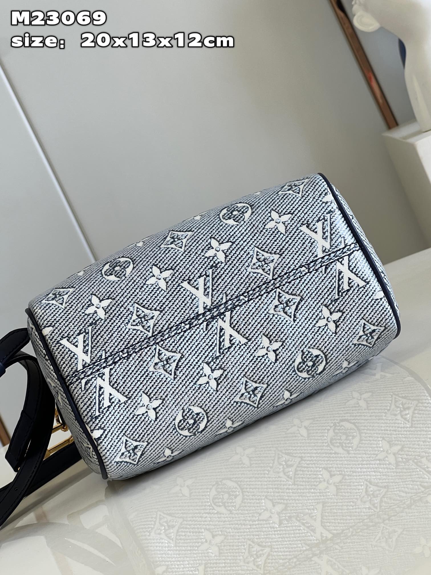 Bagsaaa L0vis Vvtt0n Nano Speedy Blue - 16 x 10 x 7.5 cm