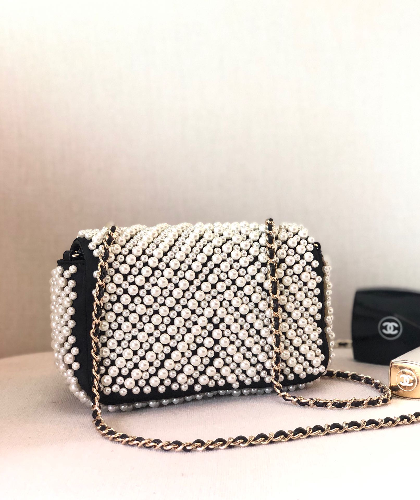 Ch**el Flap Pearl Bag 20cm
